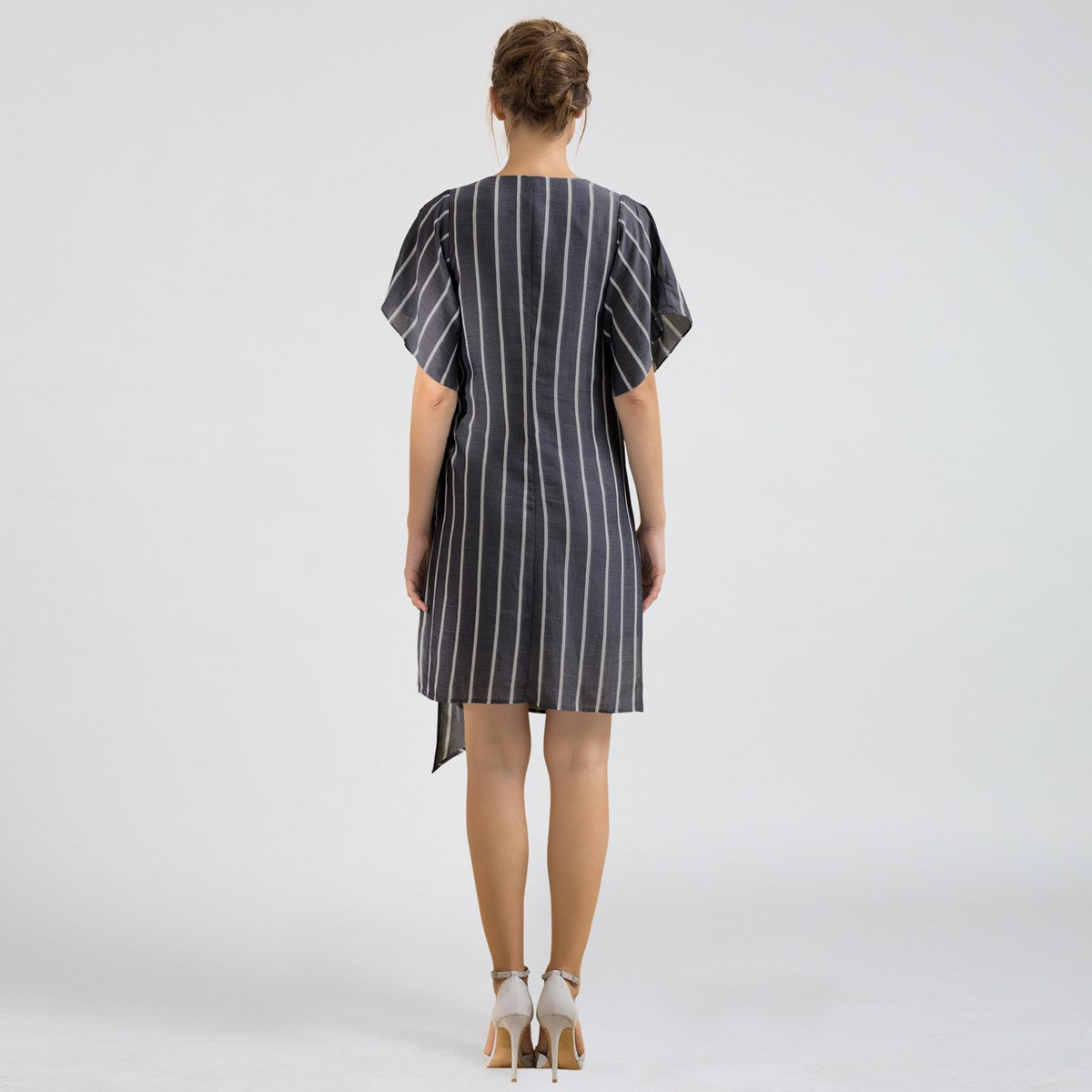 Robe courte drapée à rayures