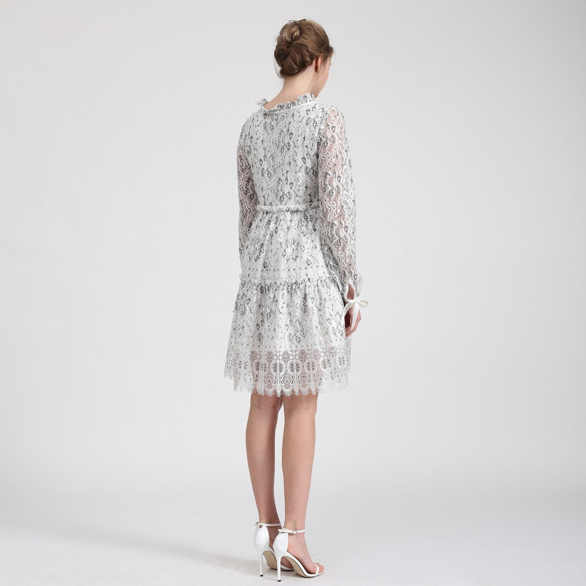 Robe tunique dentelle ligne-A manches longues