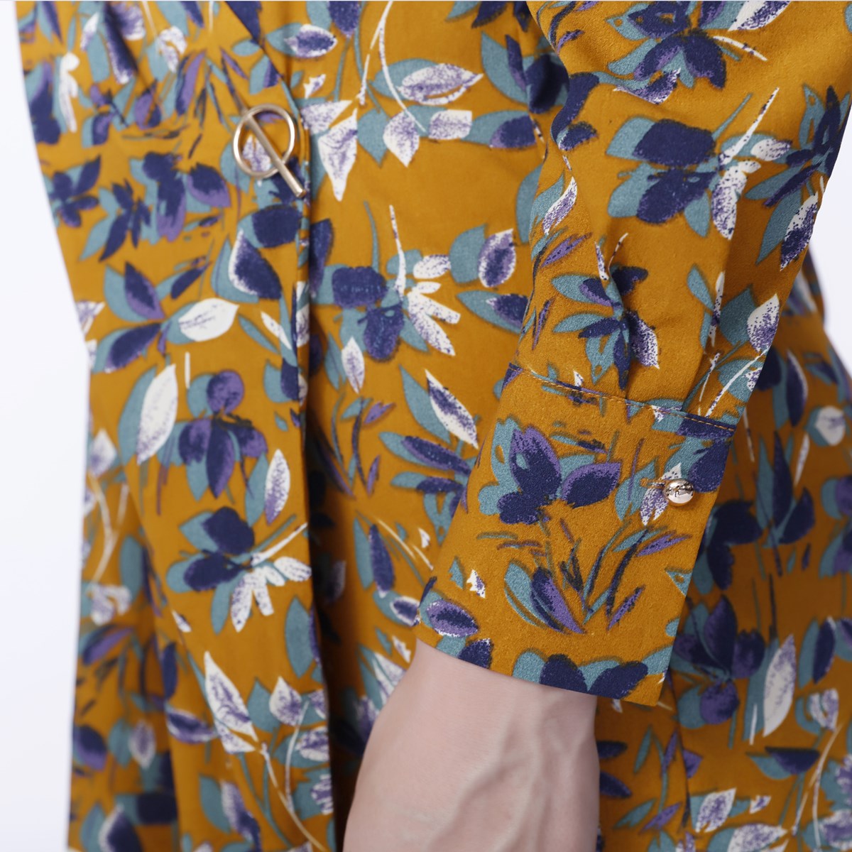 Robe courte effet drapé devant à imprimé feuilles