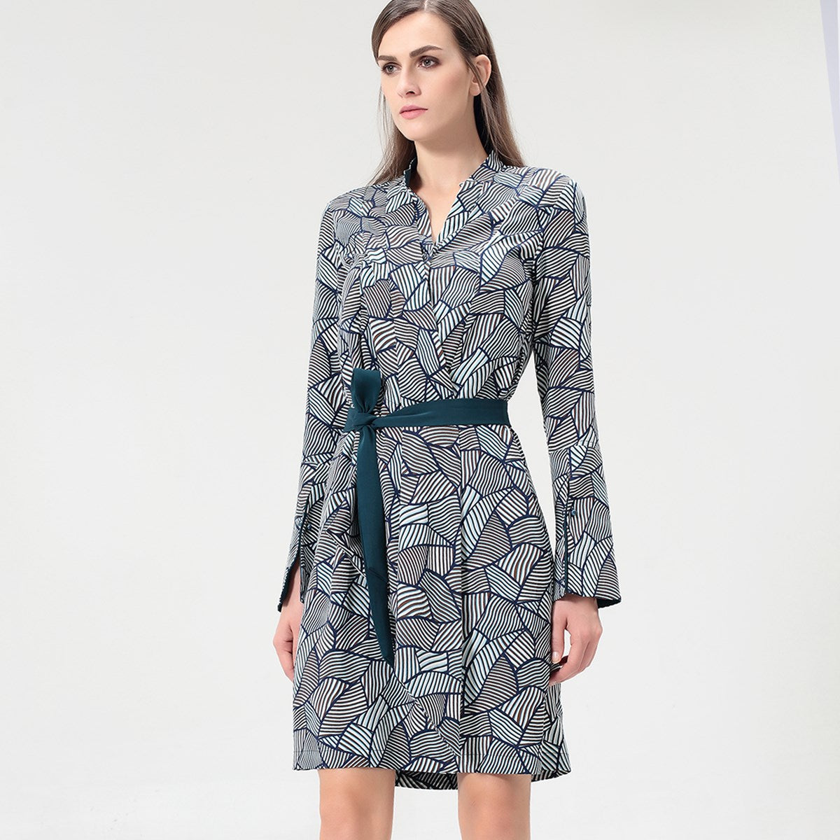 Robe-Tunique à garniture satin et imprimé rétro géométrique