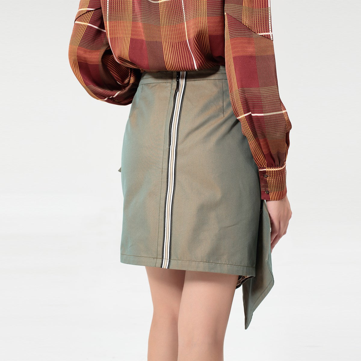 Jupe droite à panneau frontal détachable