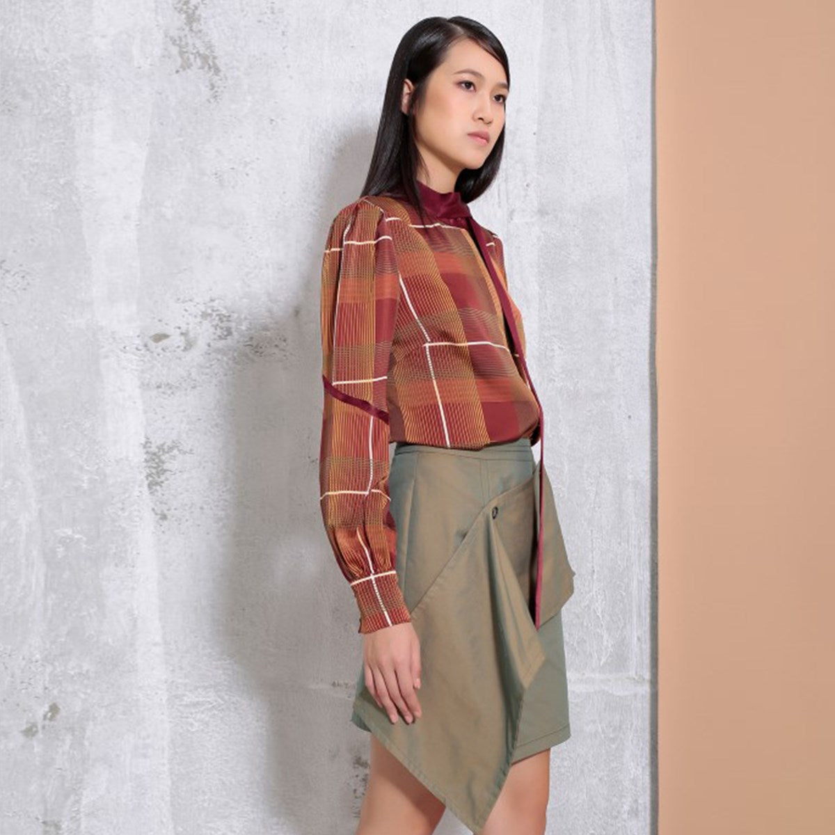 Jupe droite à panneau frontal détachable