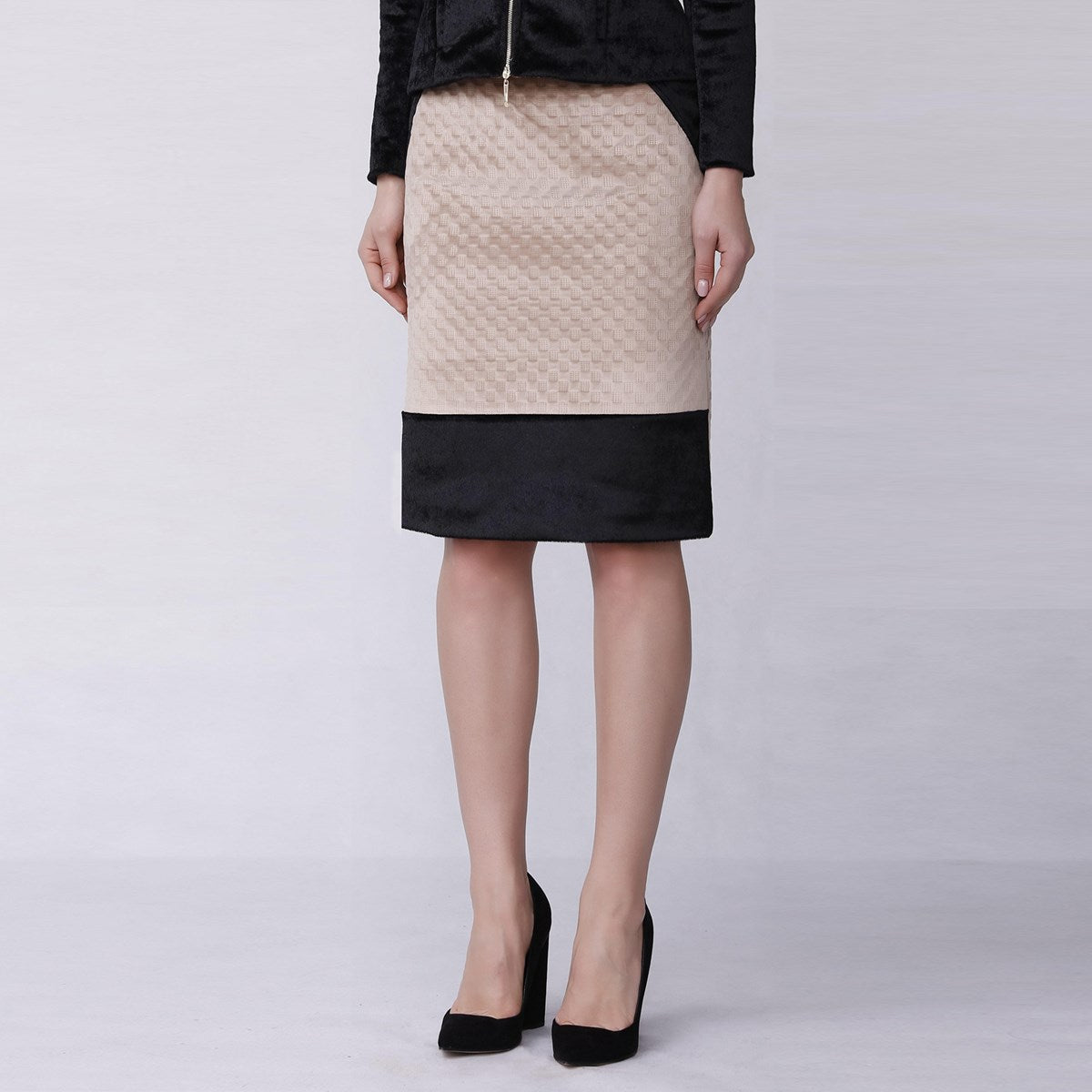 Jupe droite bi-matière velours texturé et faux crin