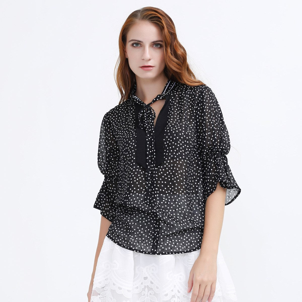 Blouse à manches tulipes en mousseline à pois