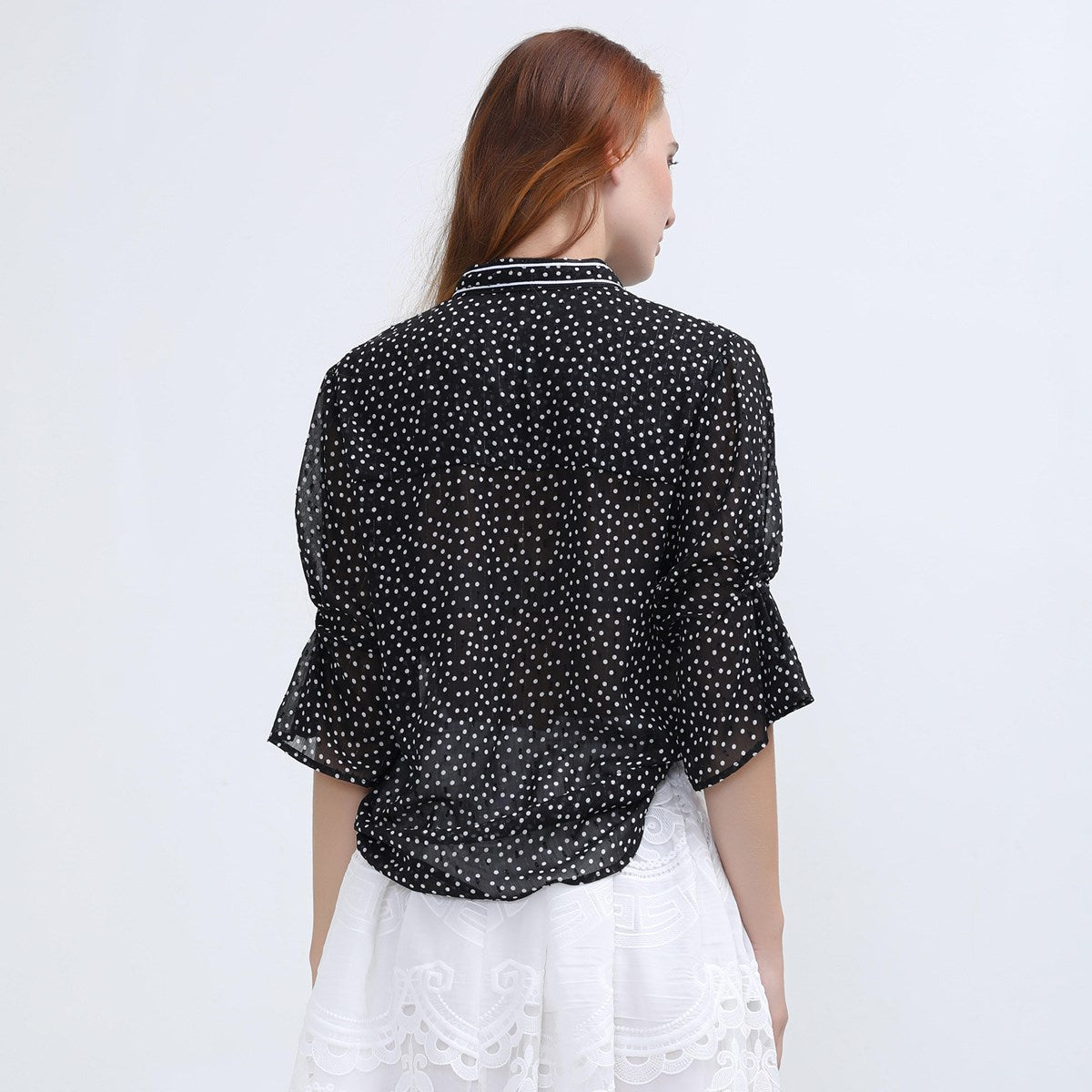 Blouse à manches tulipes en mousseline à pois