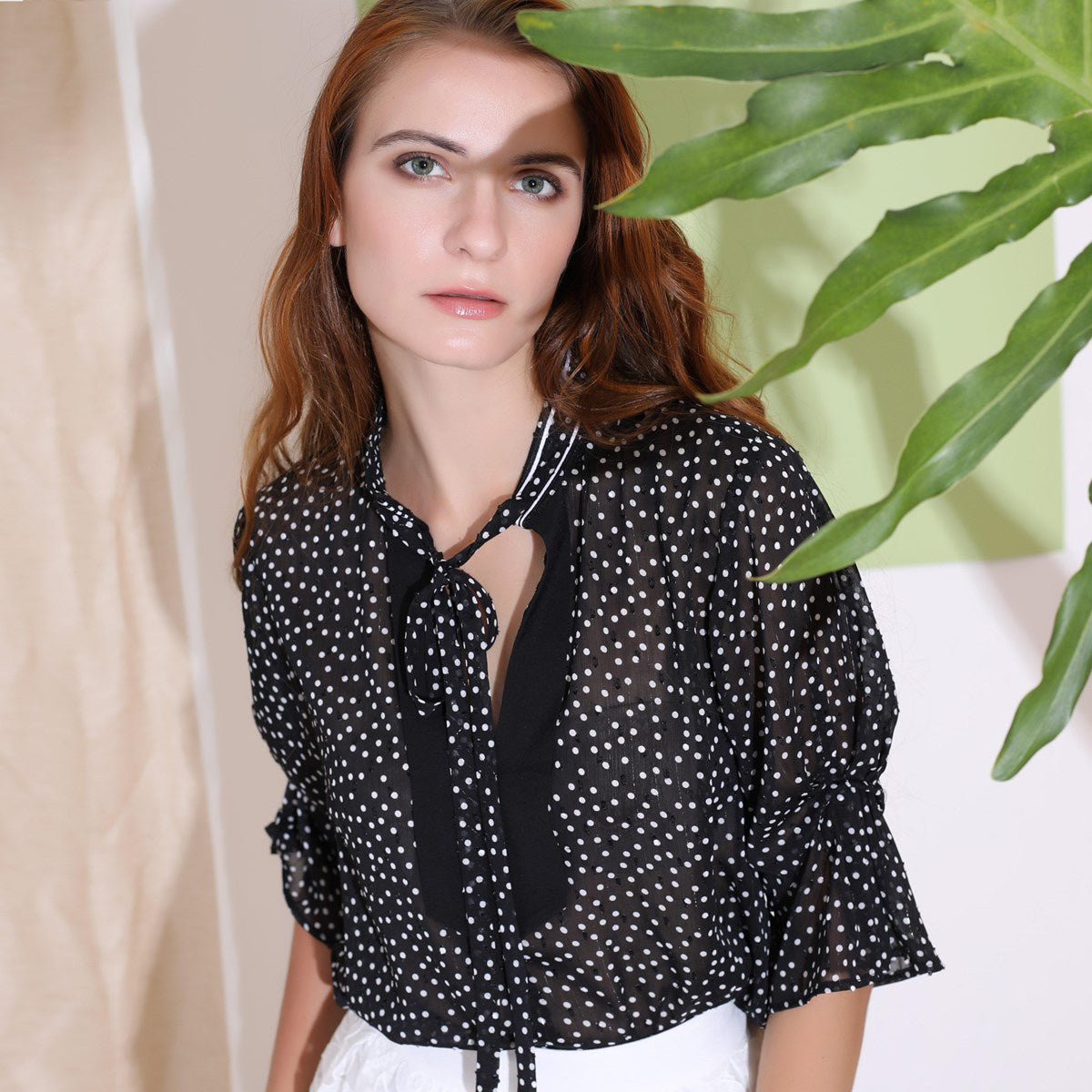 Blouse à manches tulipes en mousseline à pois