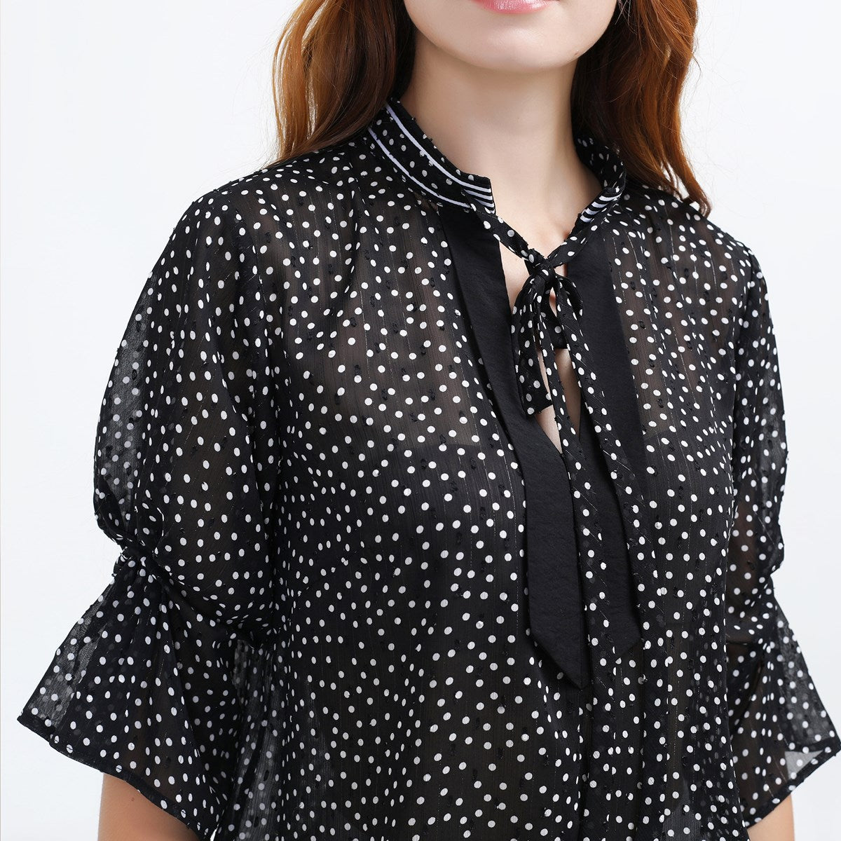 Blouse à manches tulipes en mousseline à pois