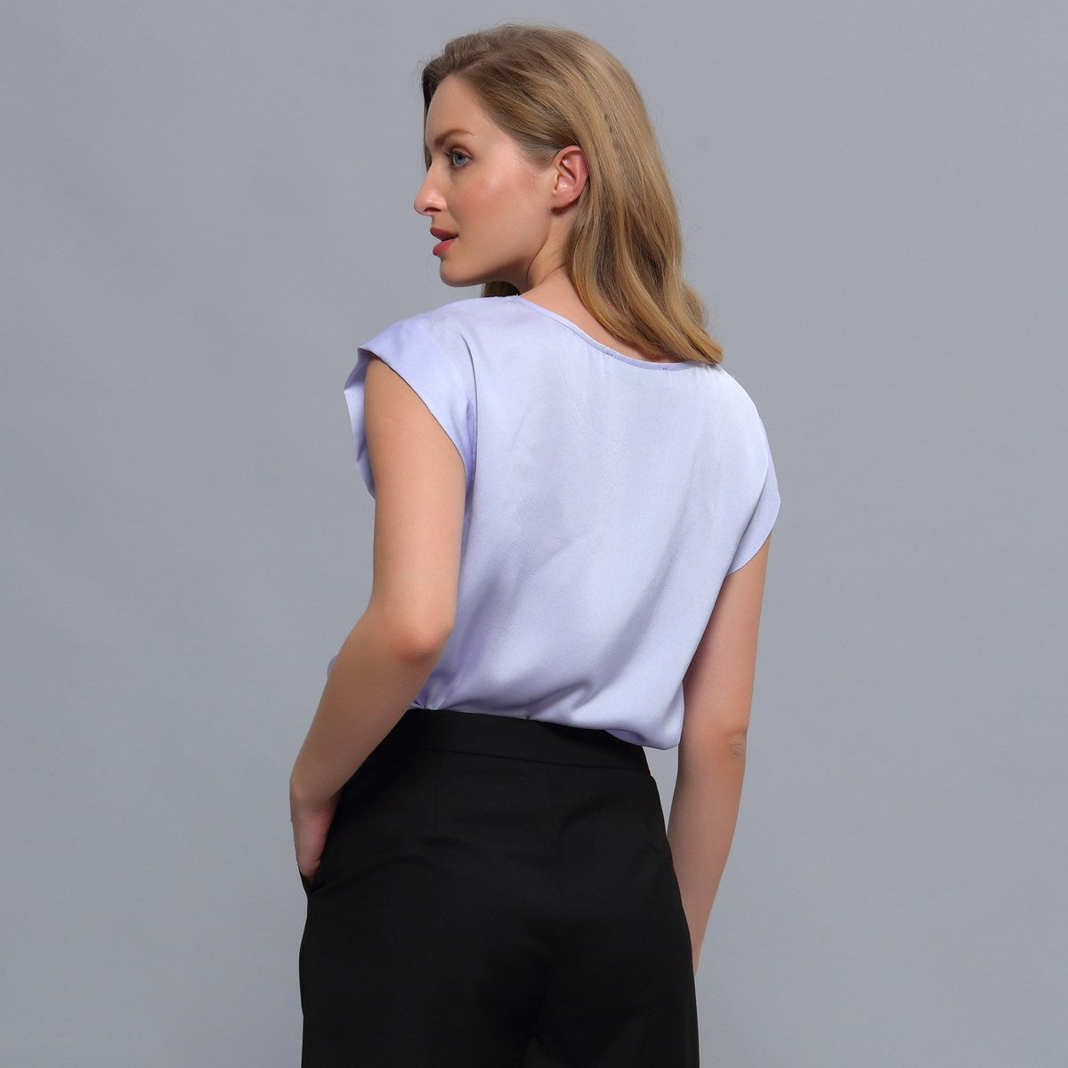 Top manches courtes à manchettes carrées