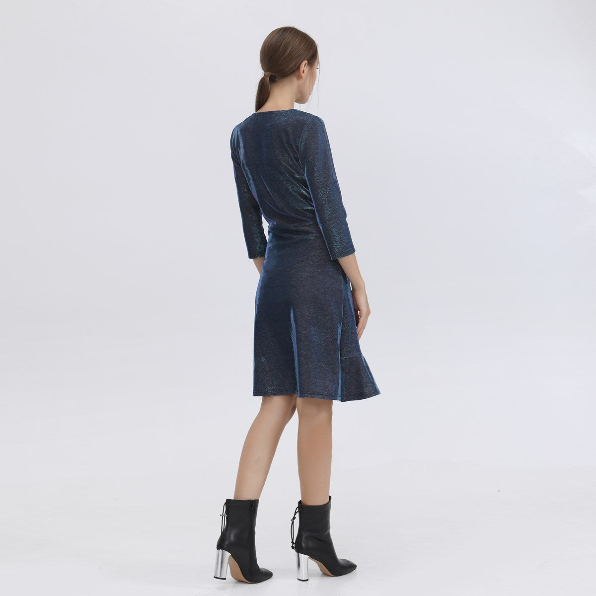 Robe patineuse moirée effet coeur-croisé et volants
