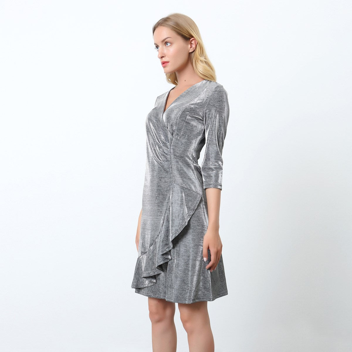 Robe patineuse moirée effet coeur-croisé et volants