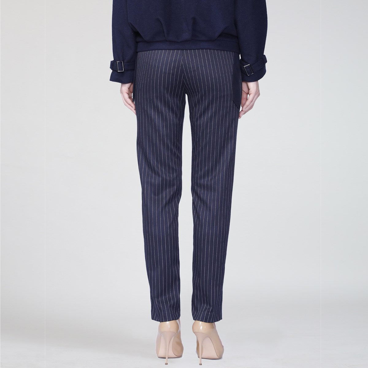 Pantalon cigarette à rayures