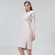 Robe fourreau à laçage à l'ourlet