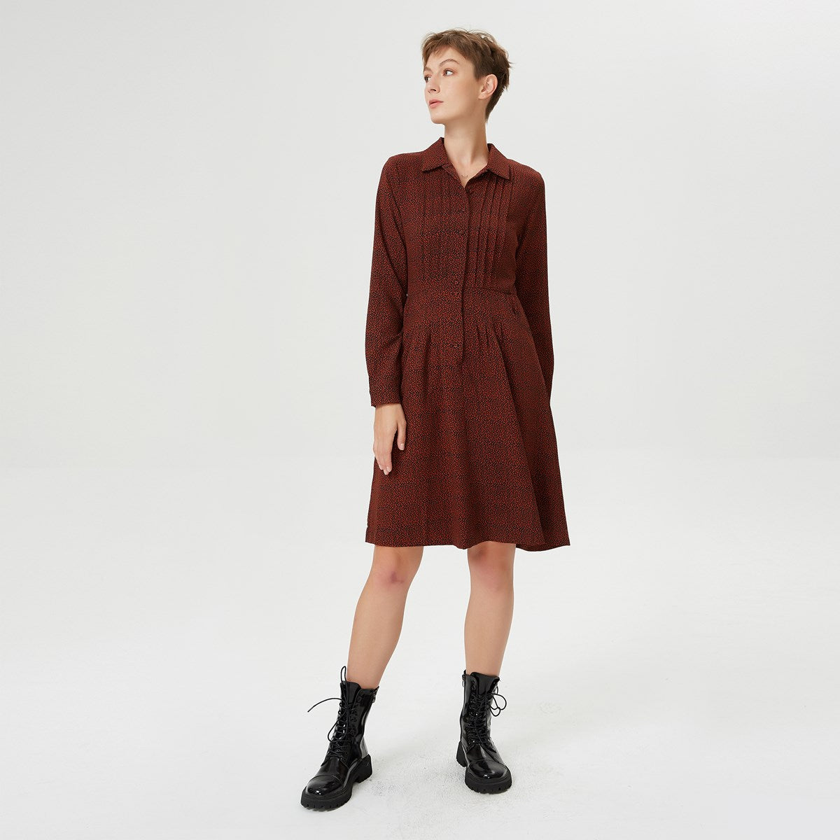 Robe-chemise à 'plis religieuse' au buste  et imprimé liberty micro