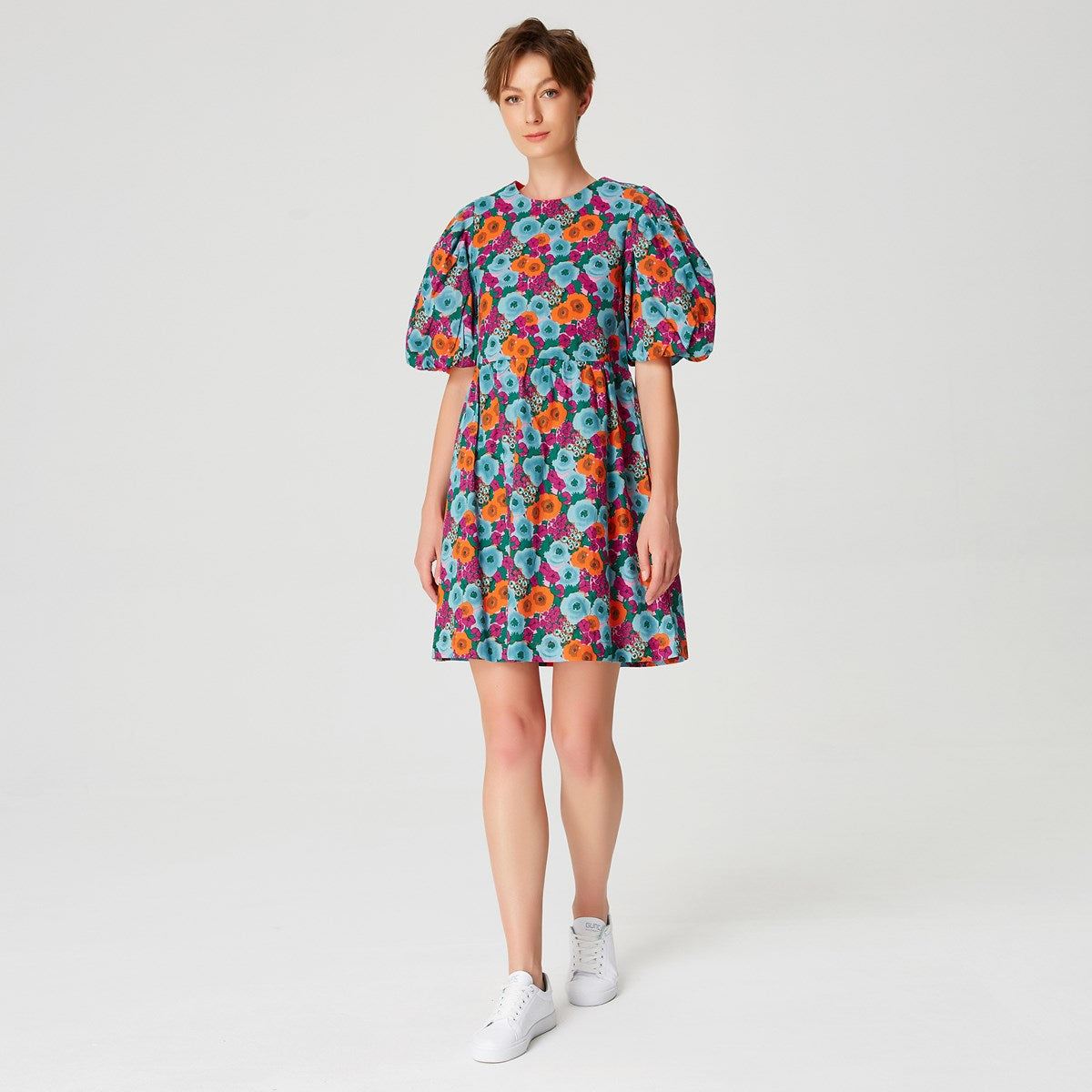 Robe courte en coton à imprimé floral