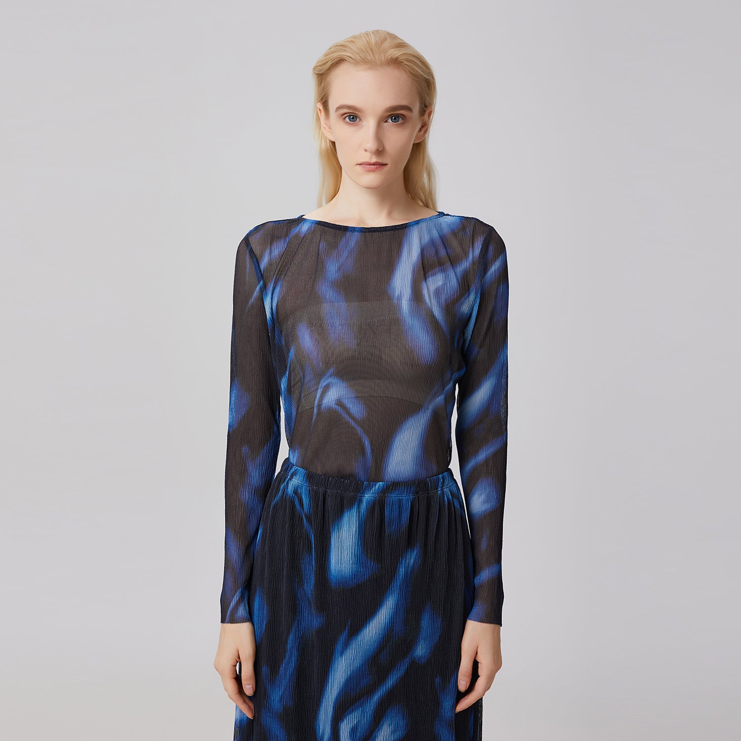 Top manches longues tulle à imprimé abstrait