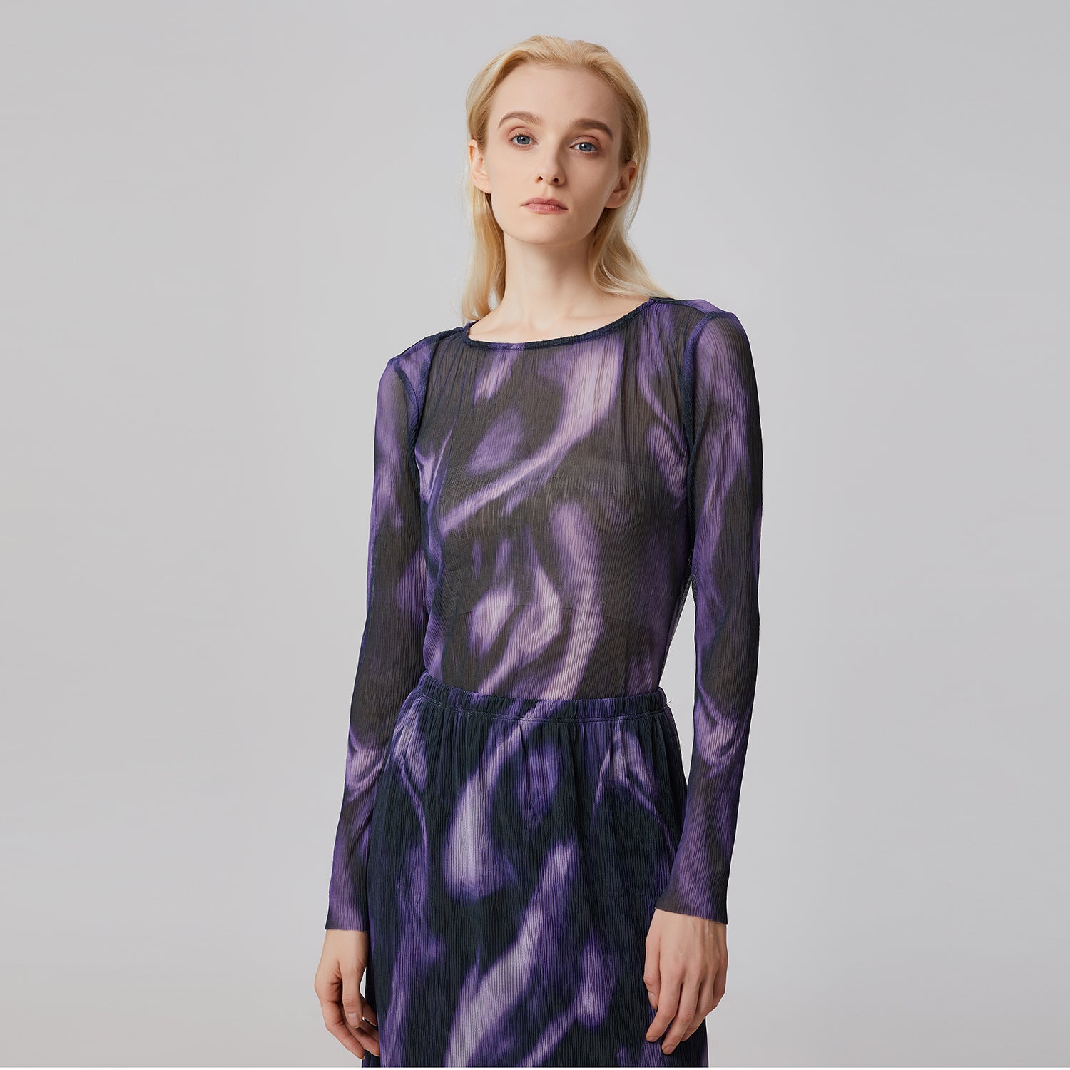 Top manches longues tulle à imprimé abstrait