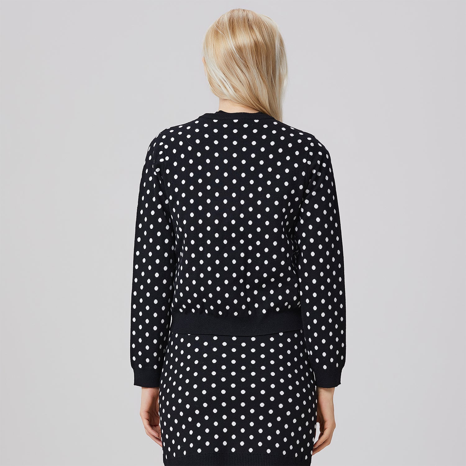 Cardigan tricoté à pois