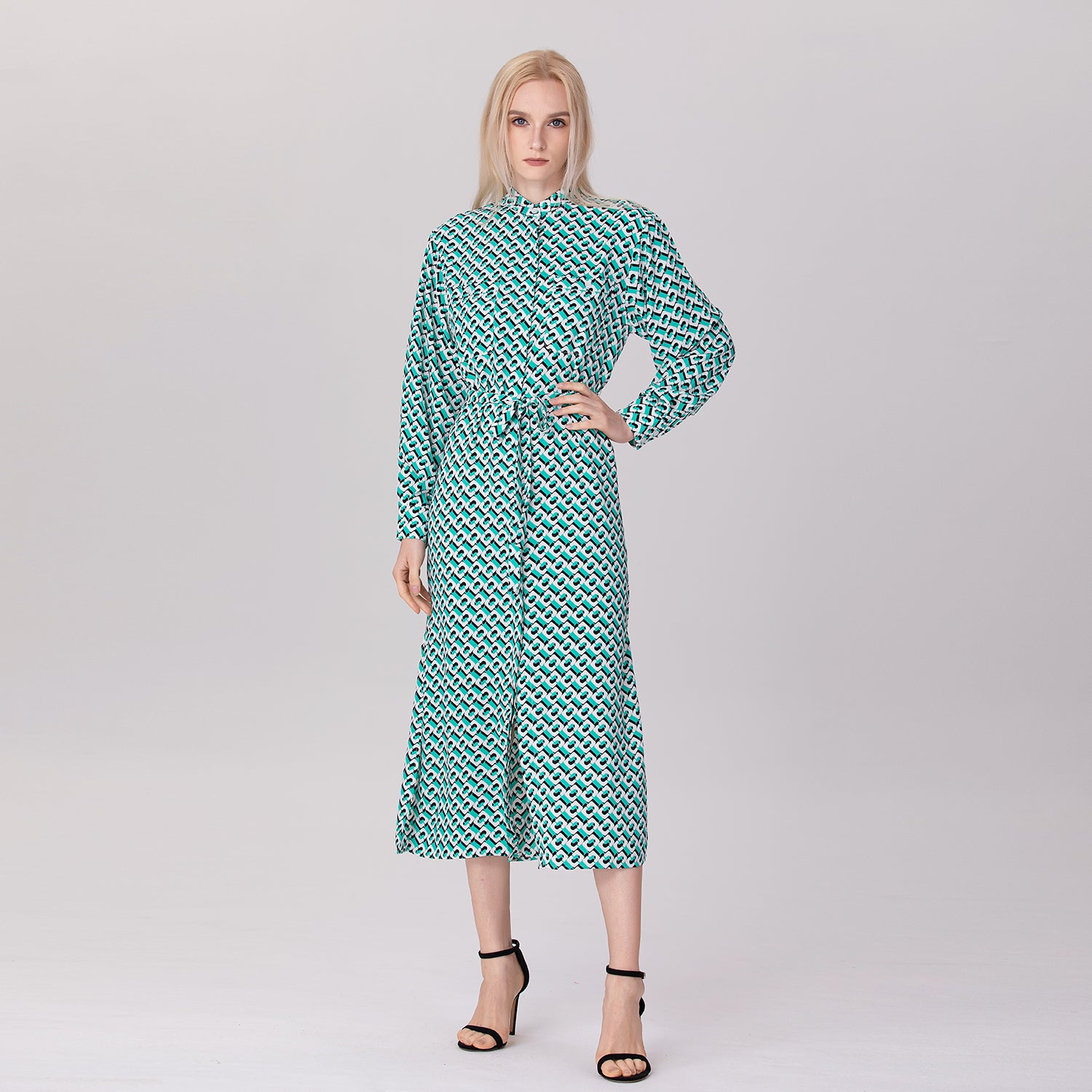 Robe chemise à col montant et manches longues, imprimé graphique