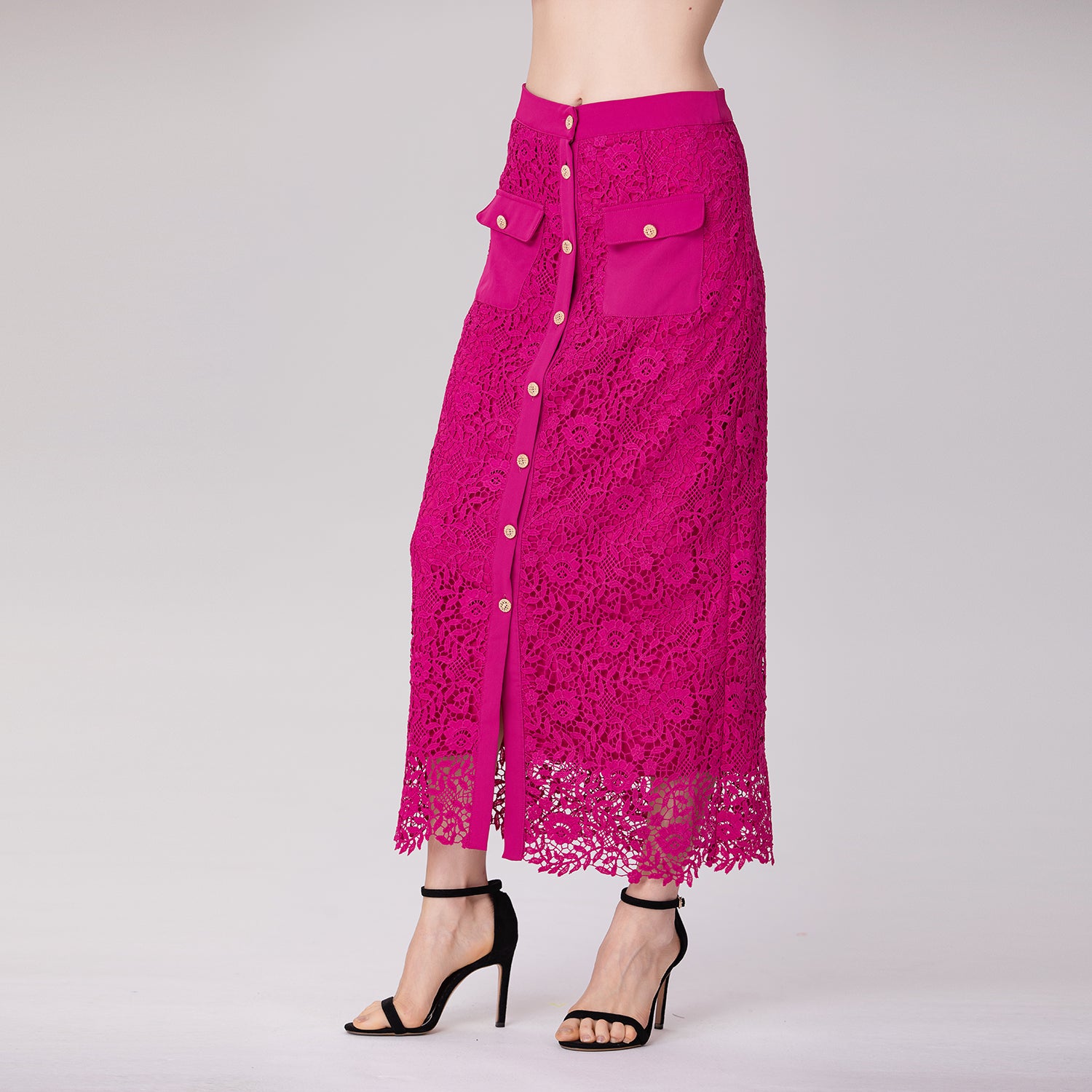Jupe midi droite boutonnée en dentelle