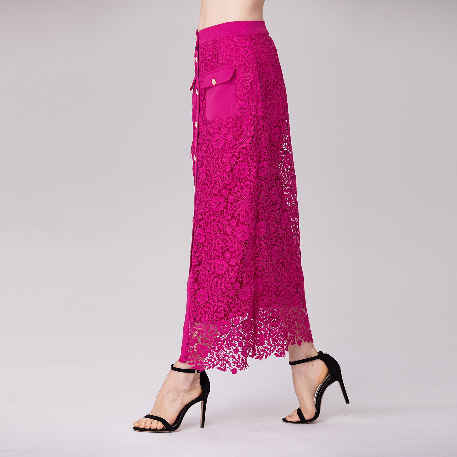 Jupe midi droite boutonnée en dentelle