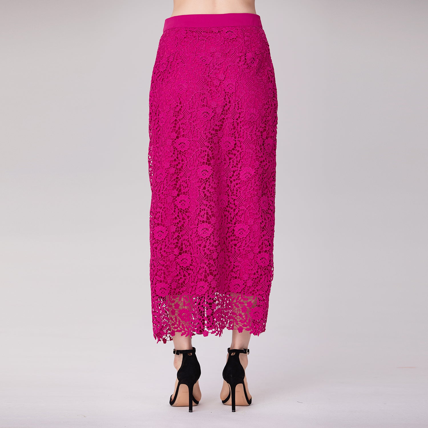 Jupe midi droite boutonnée en dentelle