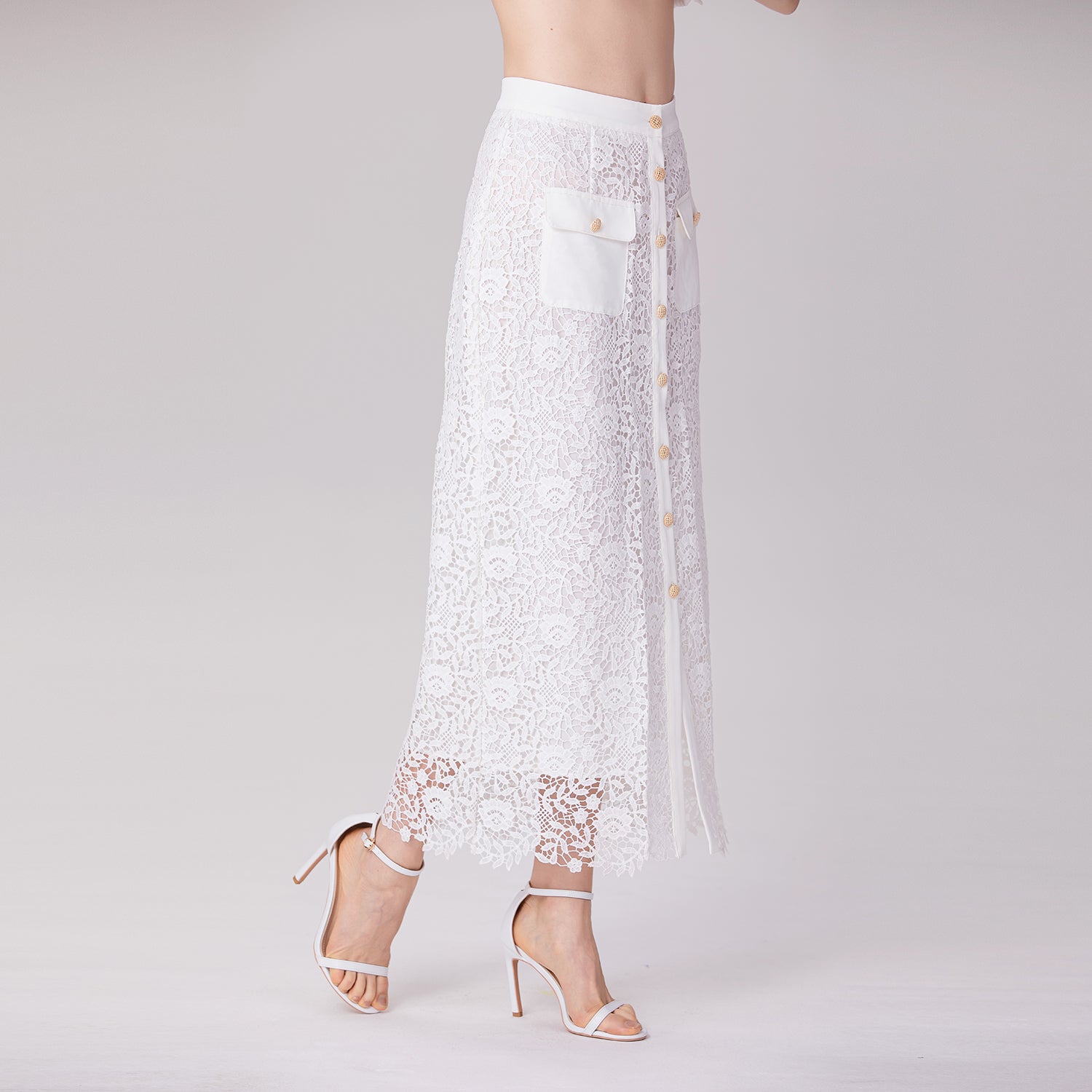 Jupe midi droite boutonnée en dentelle