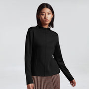 Pull à lignes en relief