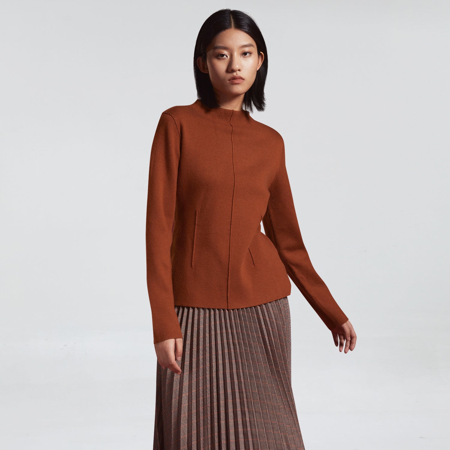 Pull à lignes en relief