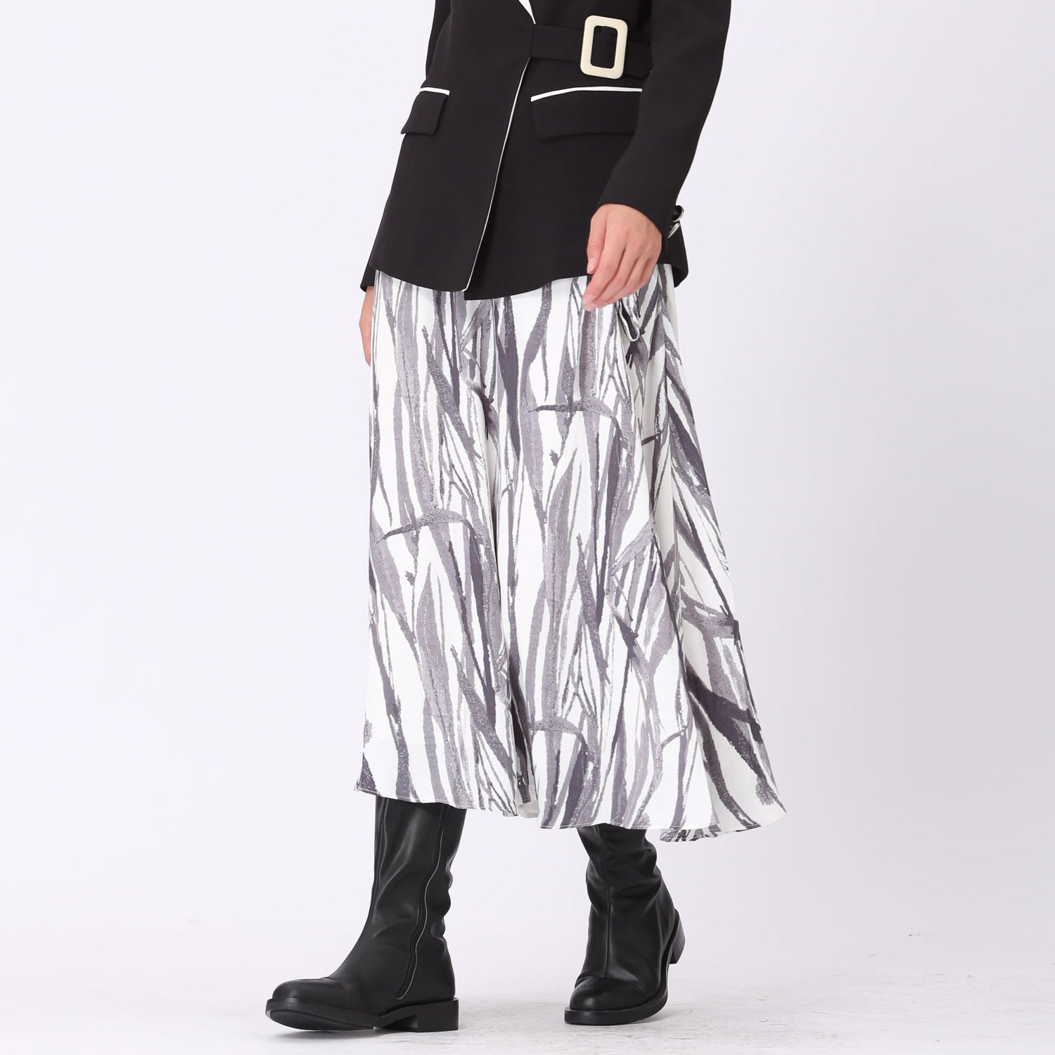 Jupe midi avec laçage au côté