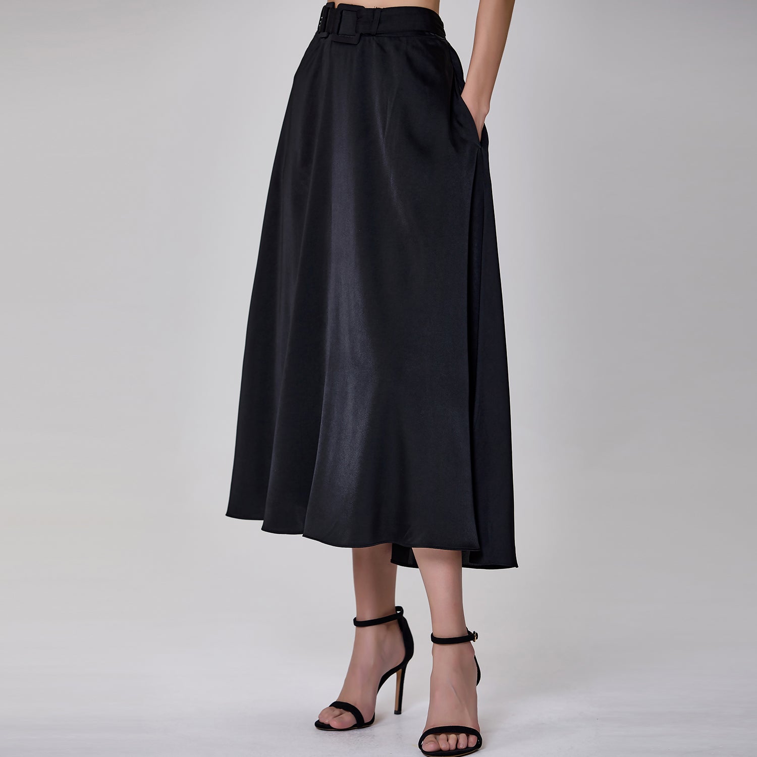 Jupe évasée à large ceinture