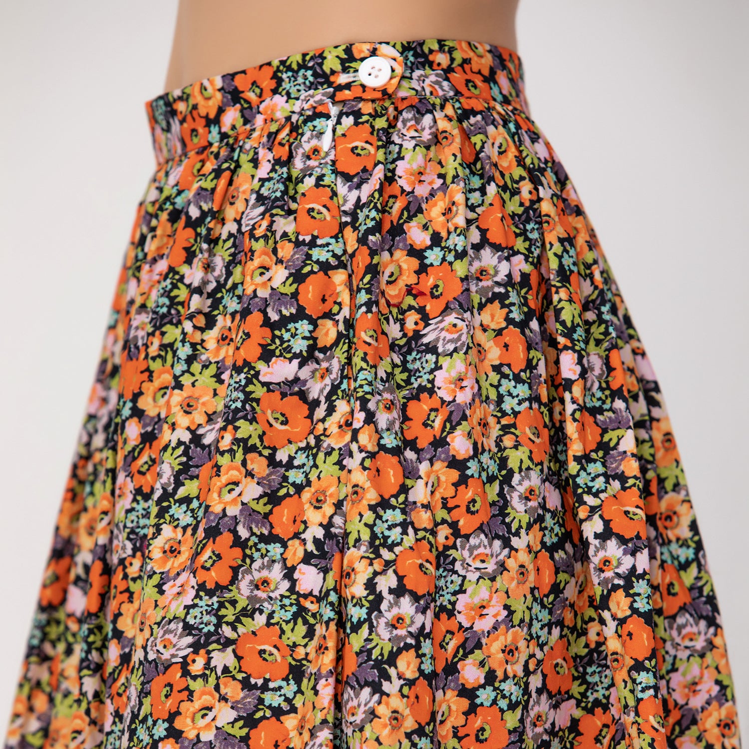 Jupe évasée à imprimé floral rétro