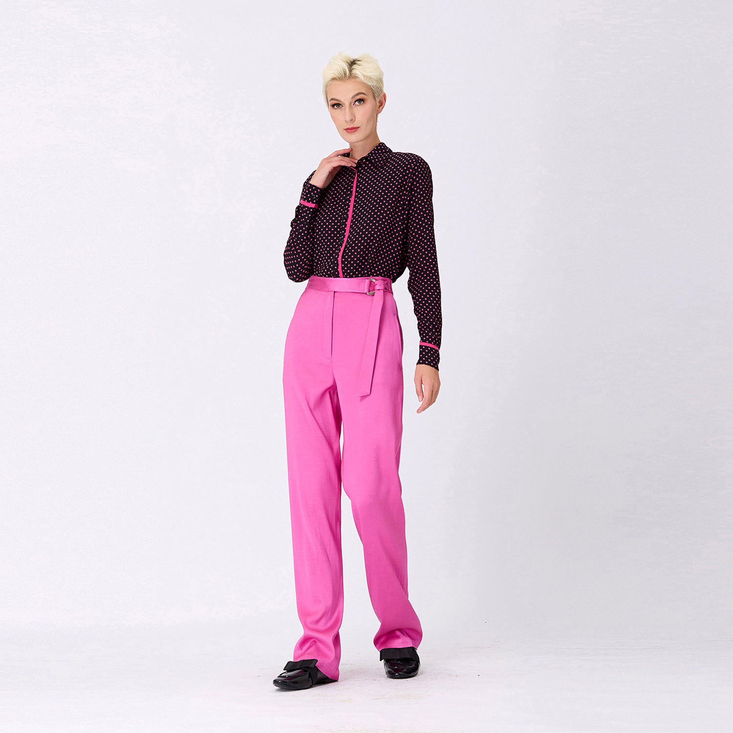 Pantalon droit avec ceinture à boucle