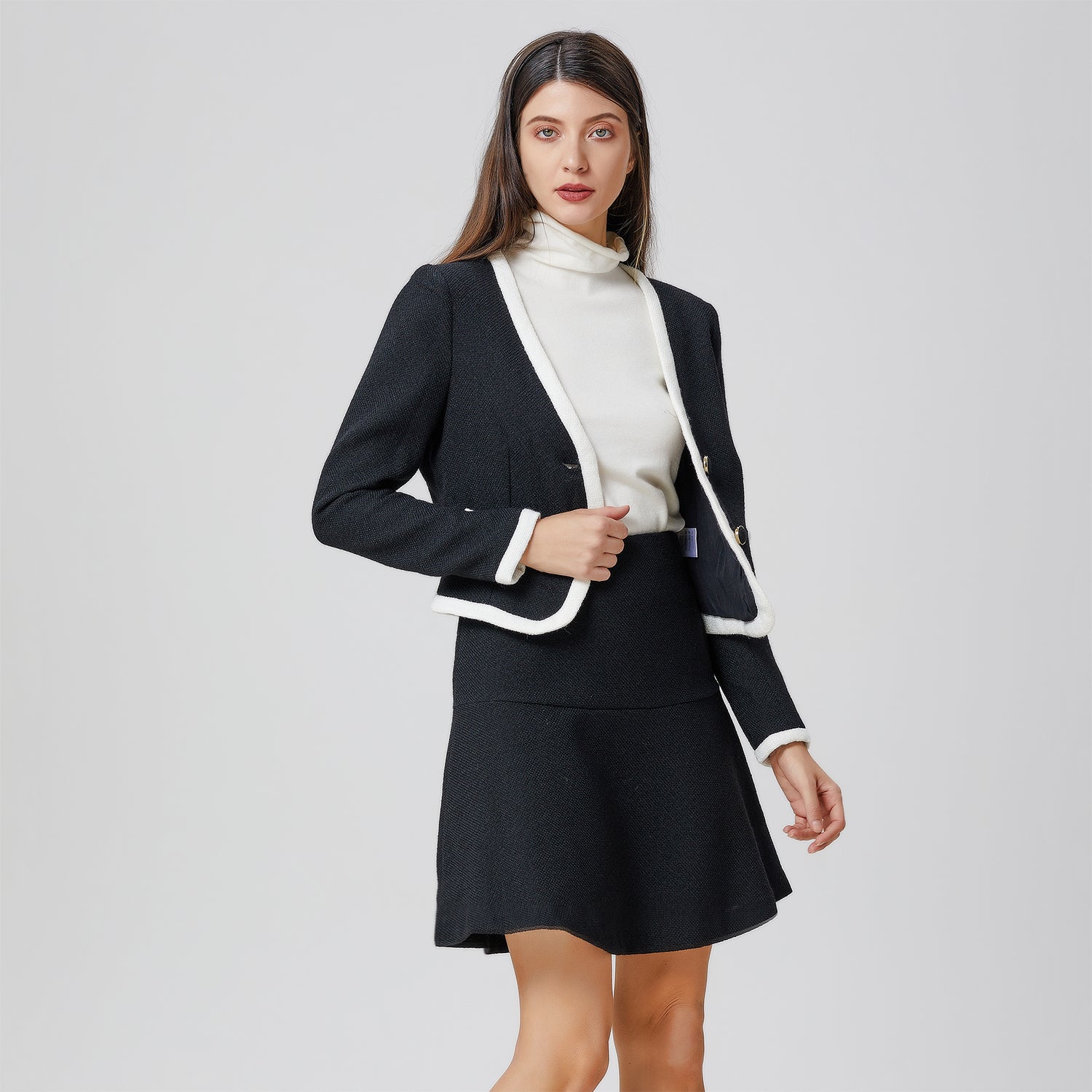 Veste courte à galon contrasté