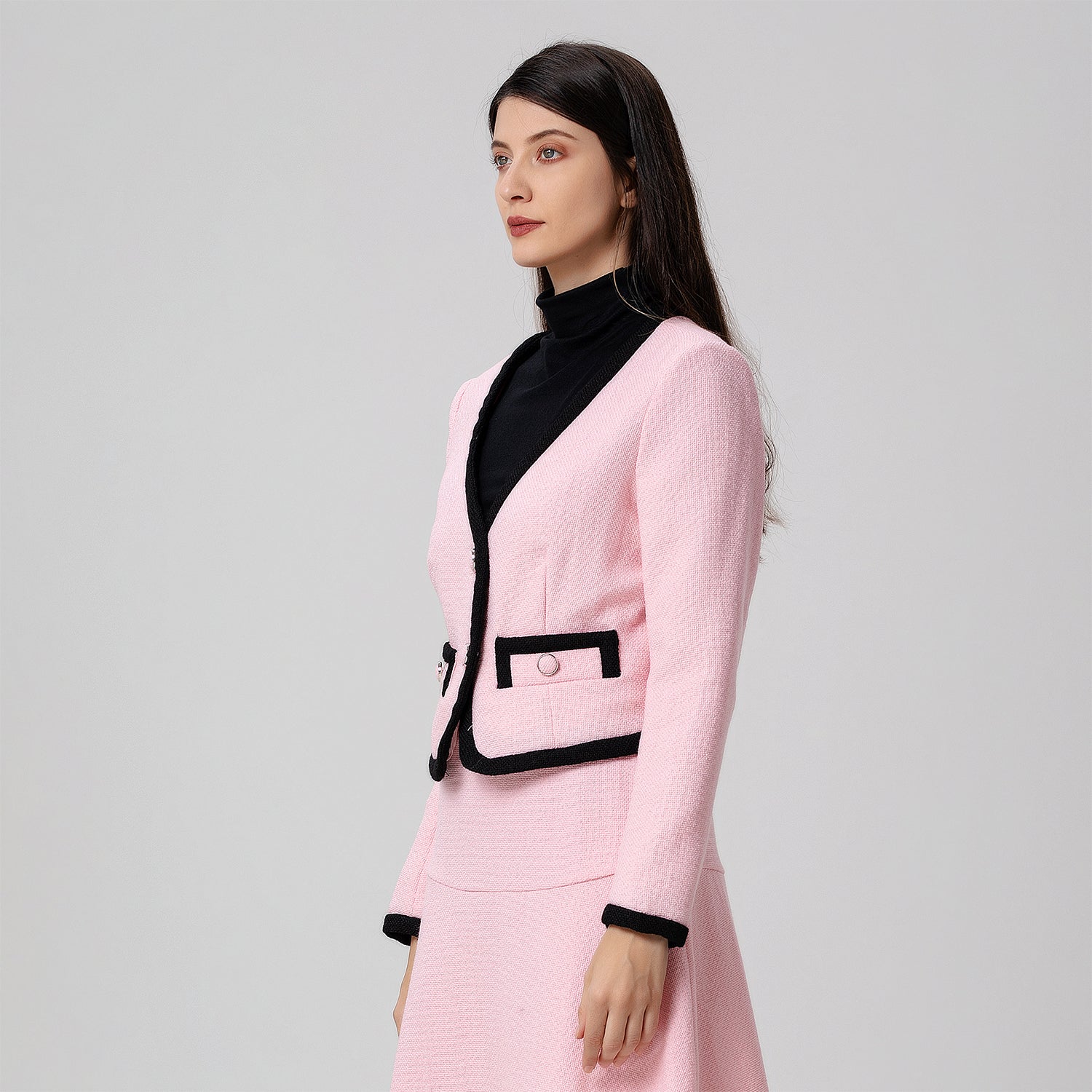 Veste courte à galon contrasté