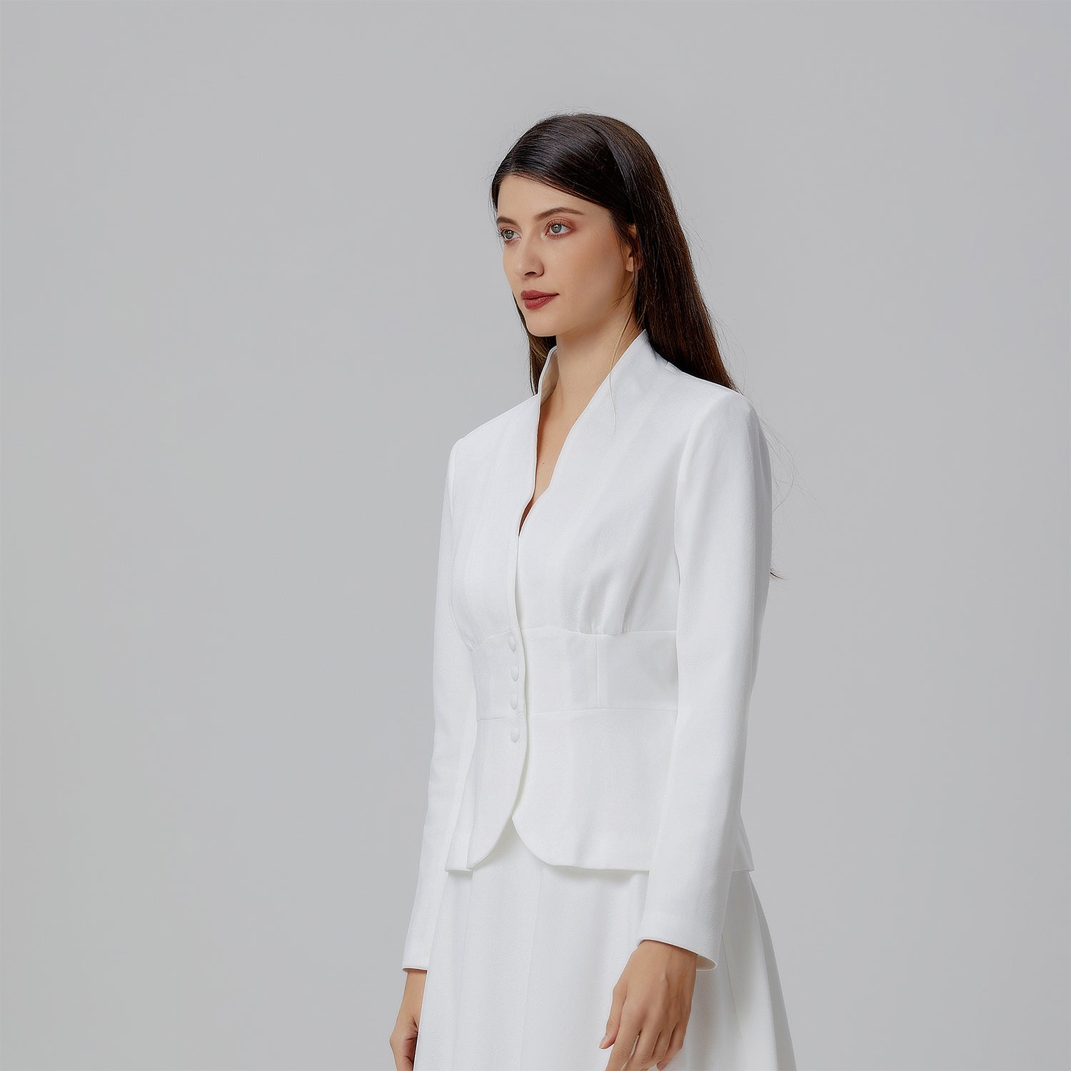 Veste cintrée et évasée