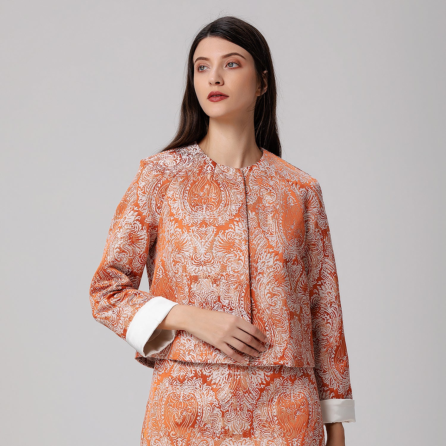 Veste courte en brocart