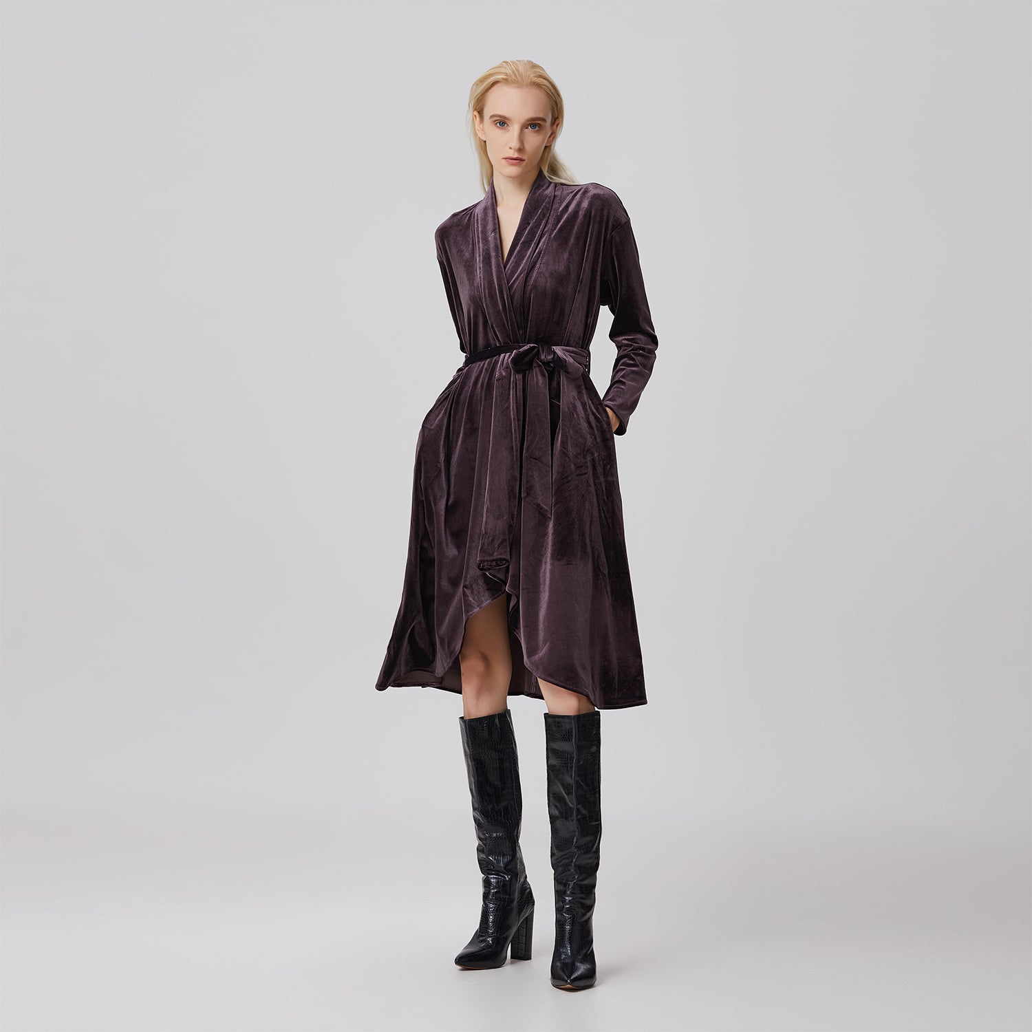 Robe-peignoir en velours à ourlet volanté