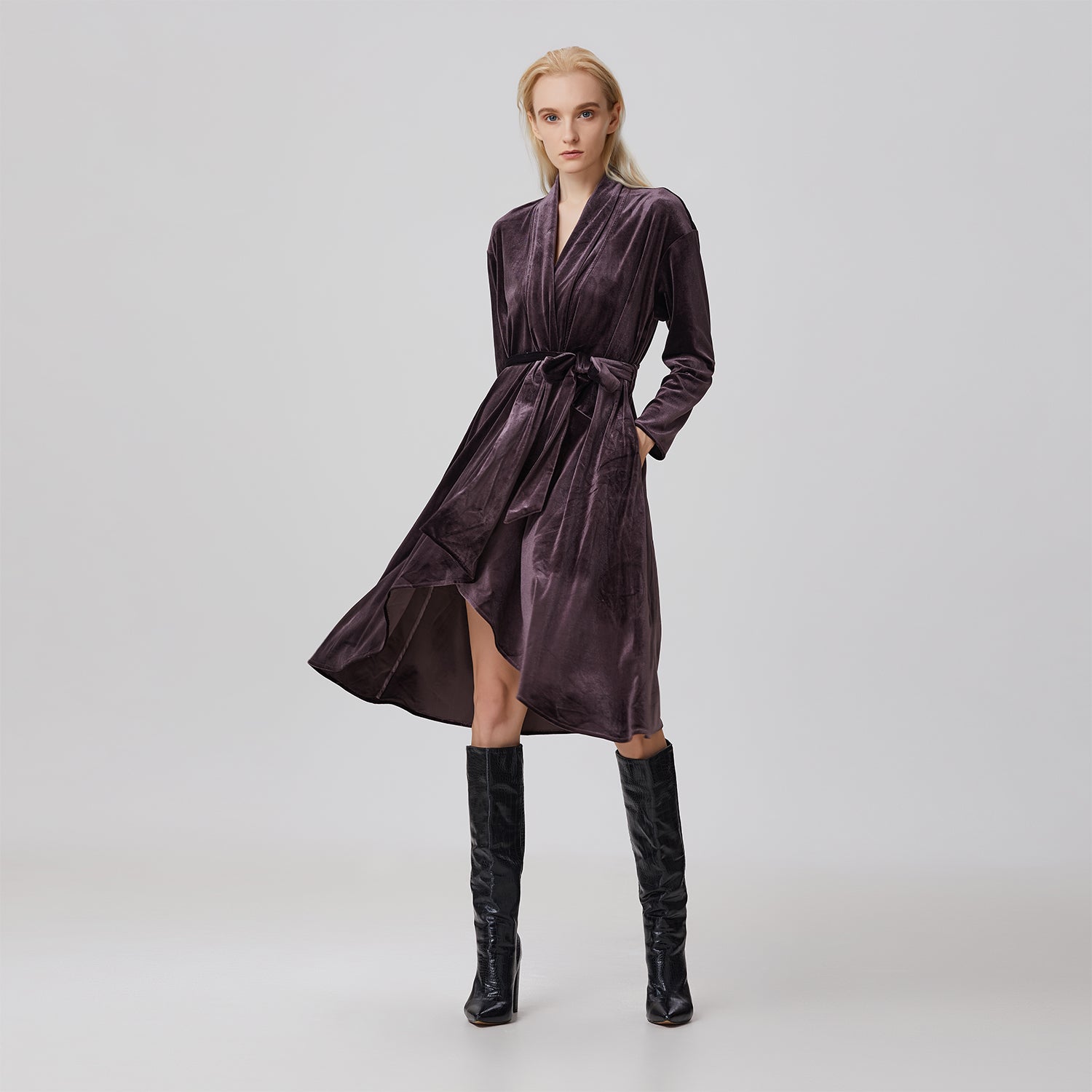 Robe-peignoir en velours à ourlet volanté