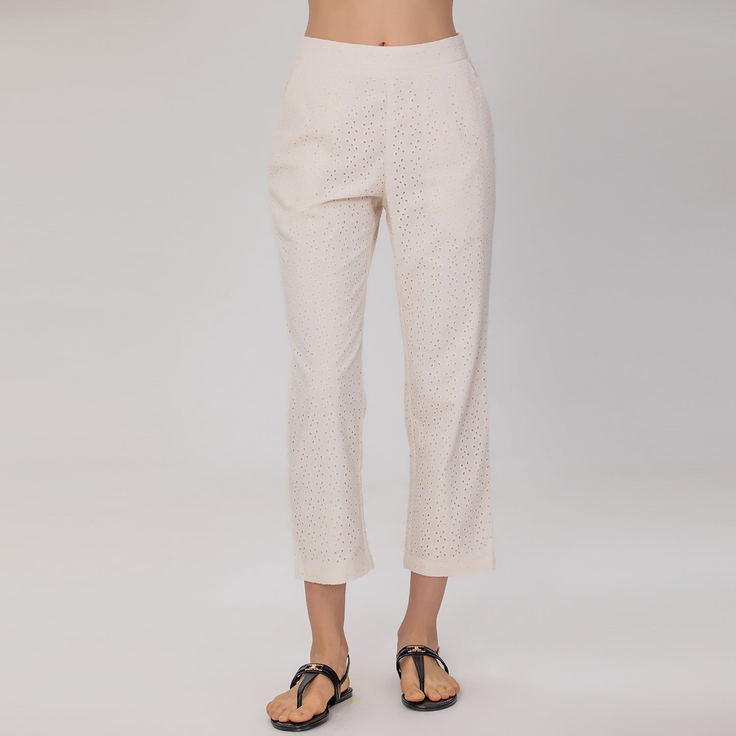 Pantalon en broderie anglaise