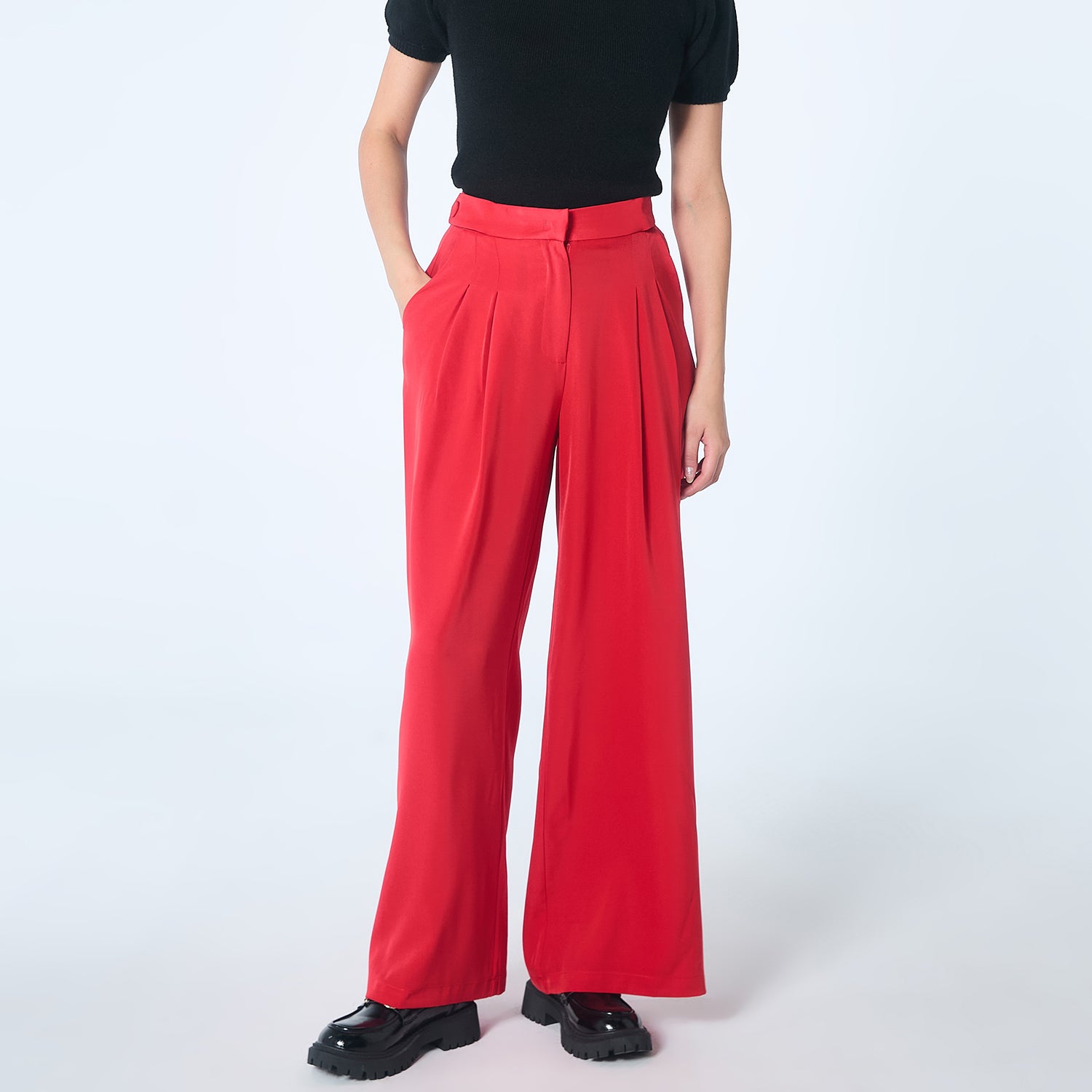 Pantalon droit ample à plis devant