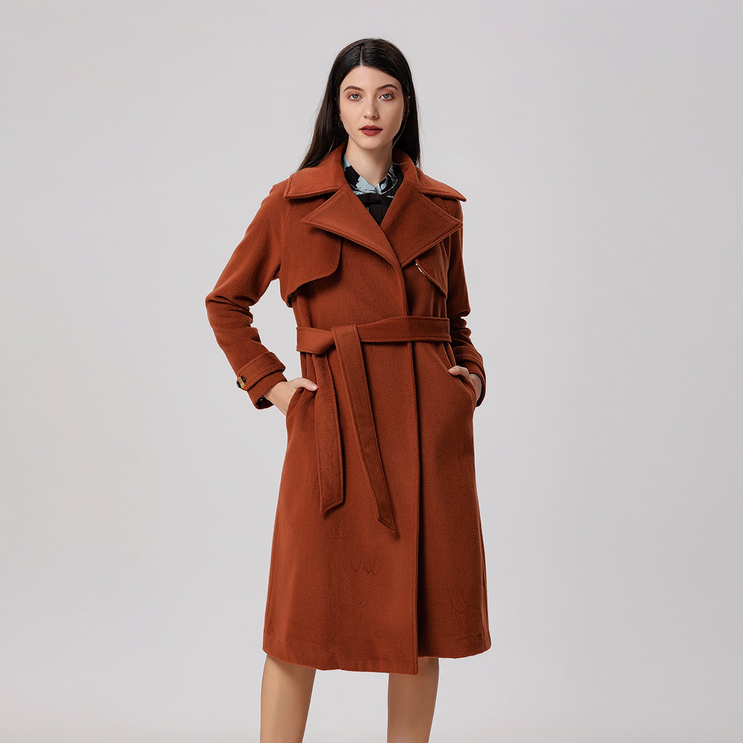 Manteau en laine à larges bas-volets