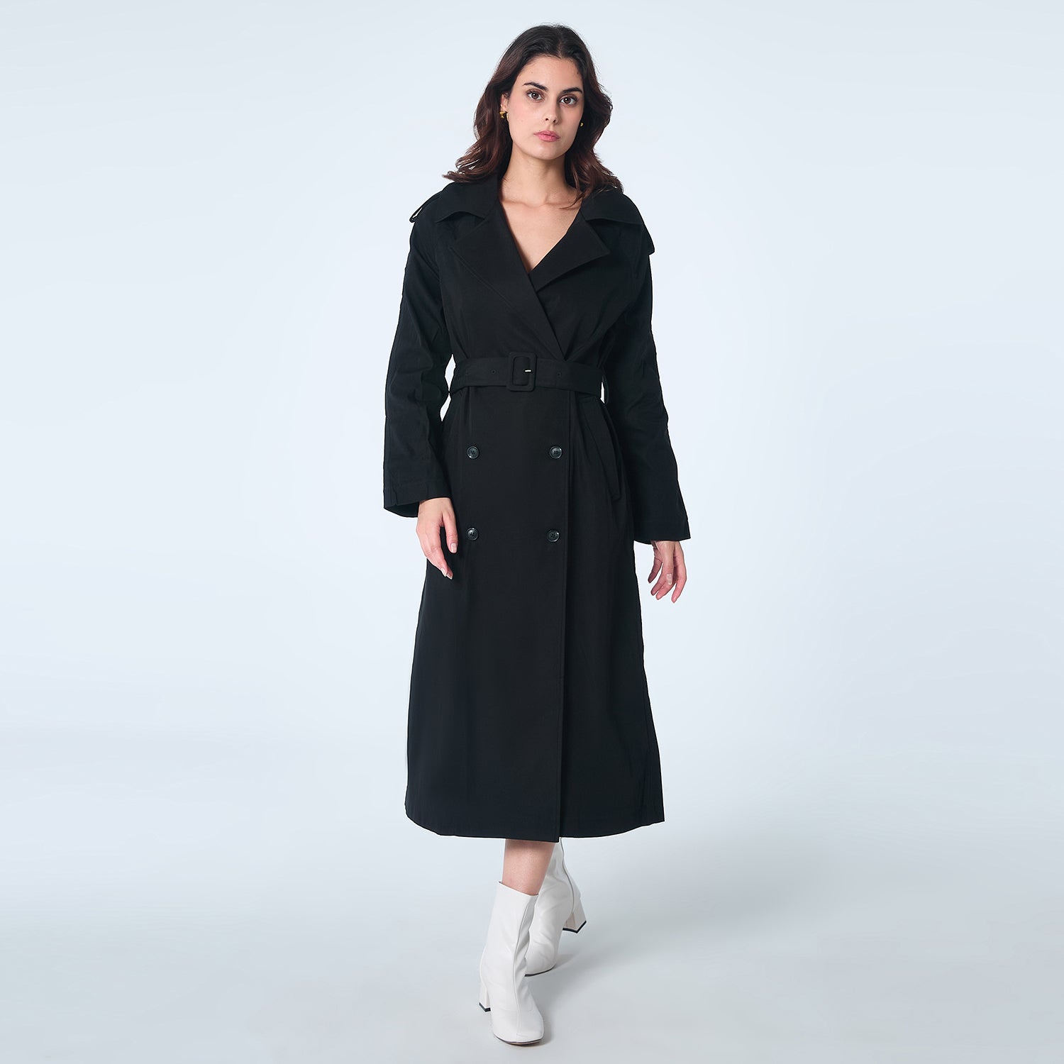 Manteau trench classique avec un bas-volet