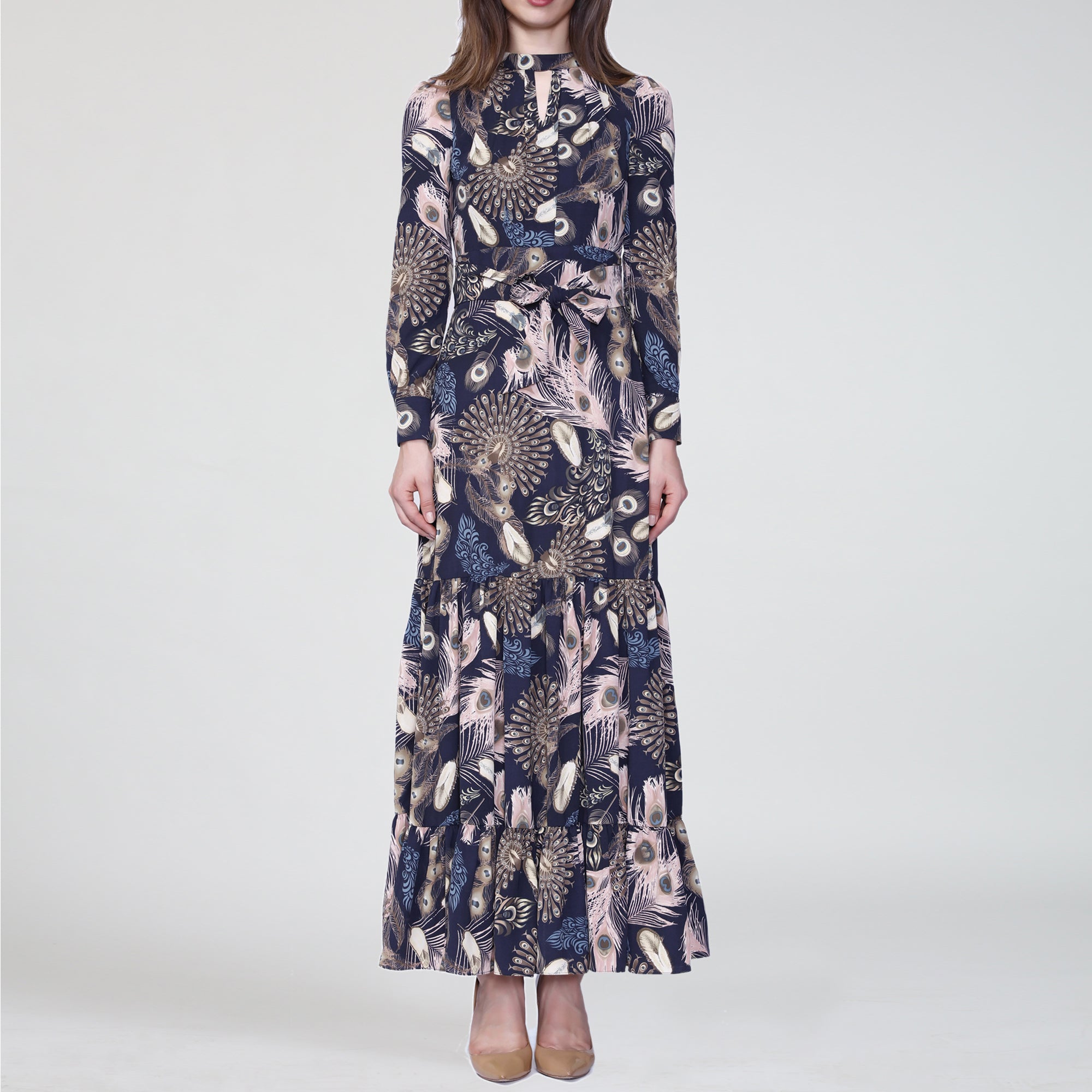 Robe longue style bohème à volants et imprimé plumes