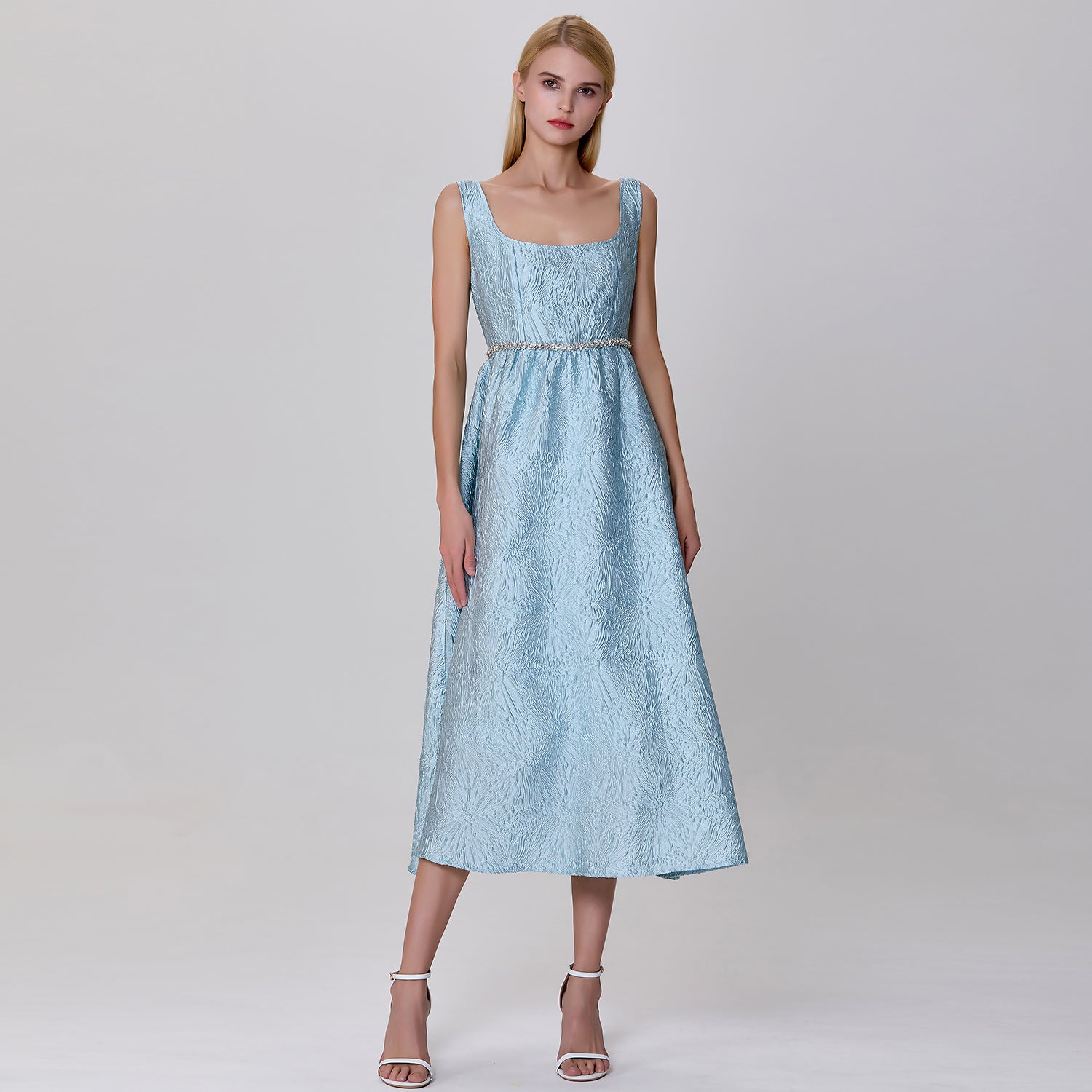 Robe ajustée et évasée en jacquard texturé