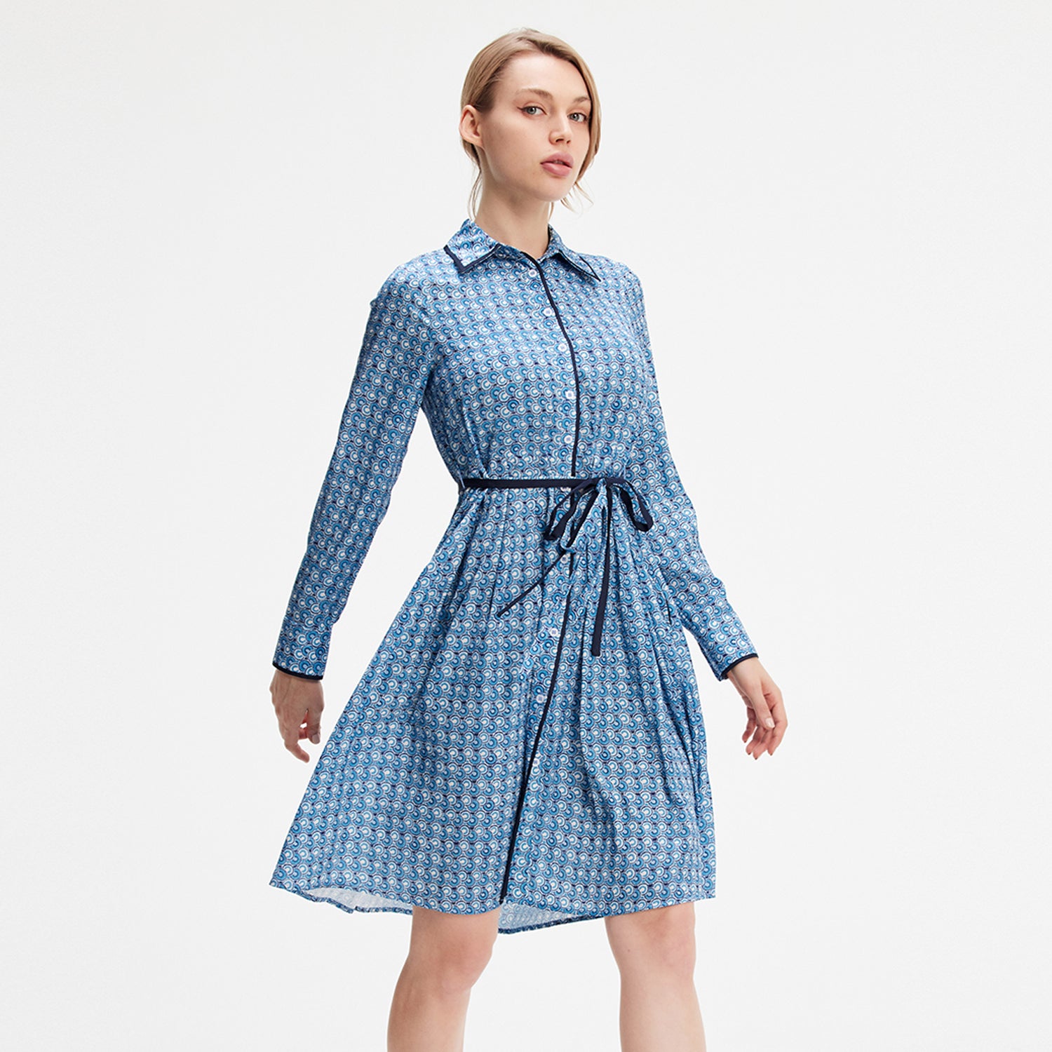 Robe-chemise manches longues à imprimé géométrique