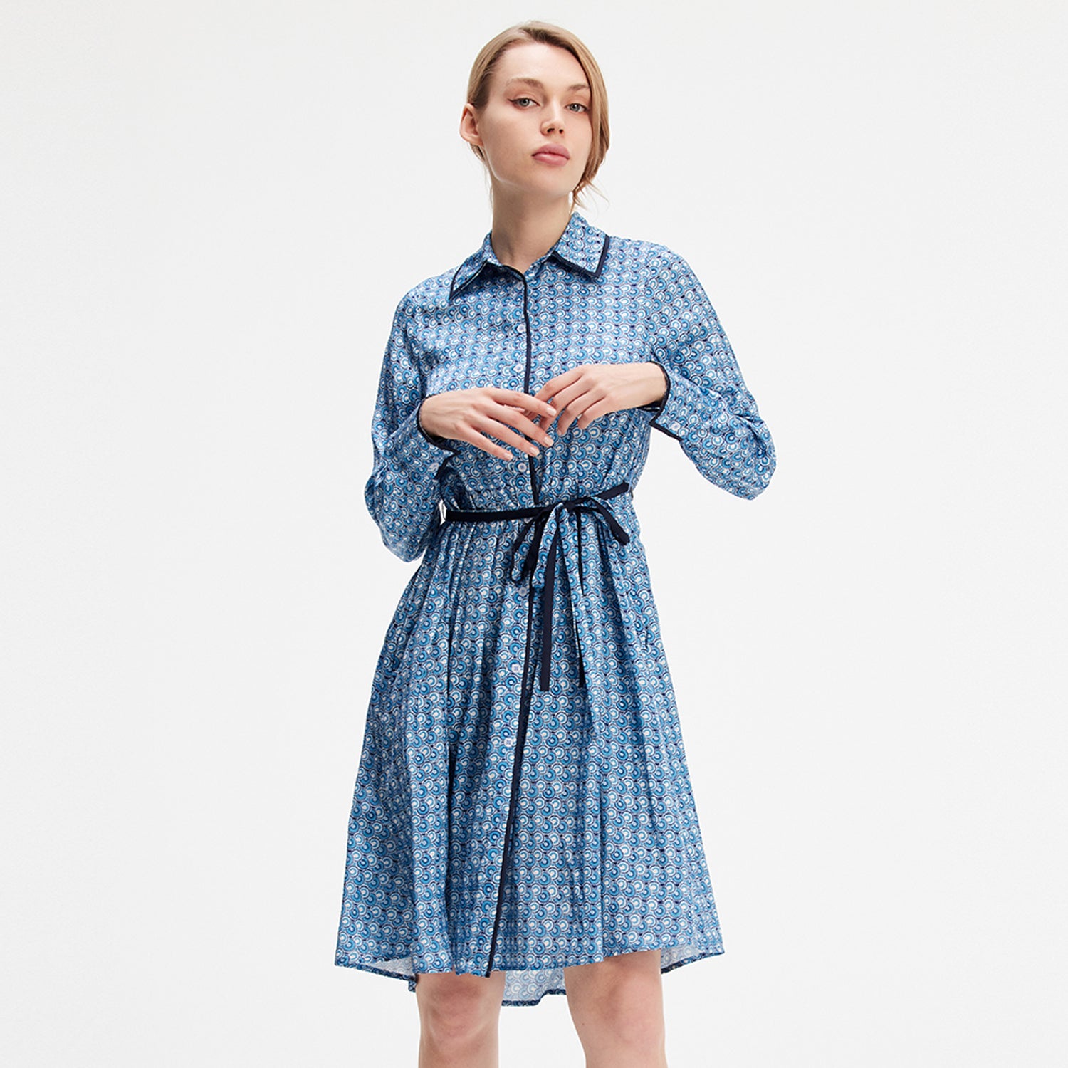 Robe-chemise manches longues à imprimé géométrique