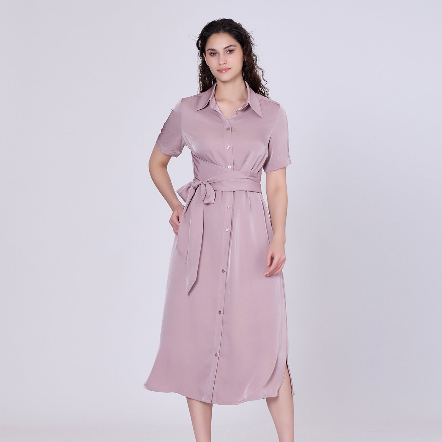 Robe-chemise midi en satin mat