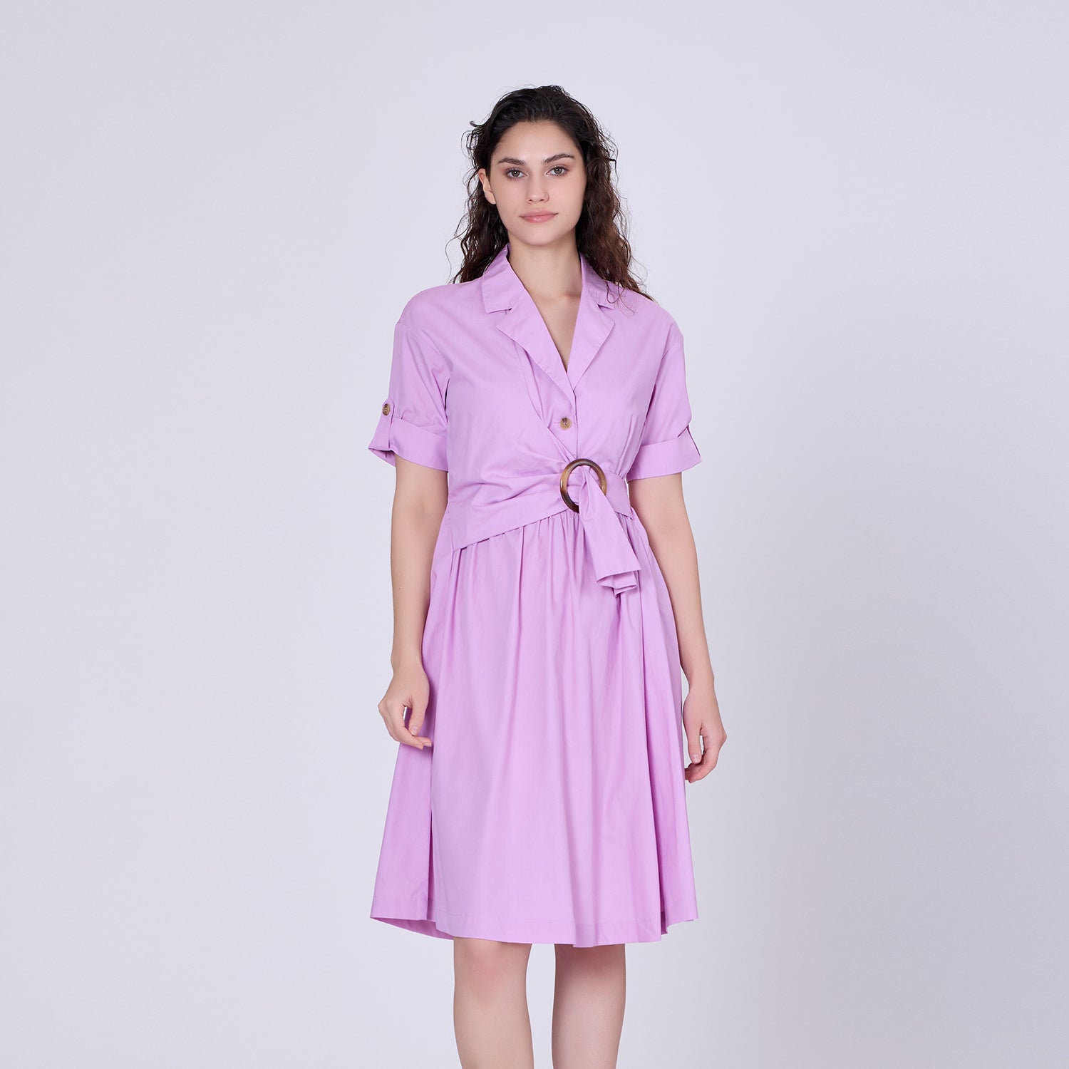 Robe-chemise avec ceinture- panneau asymétrique