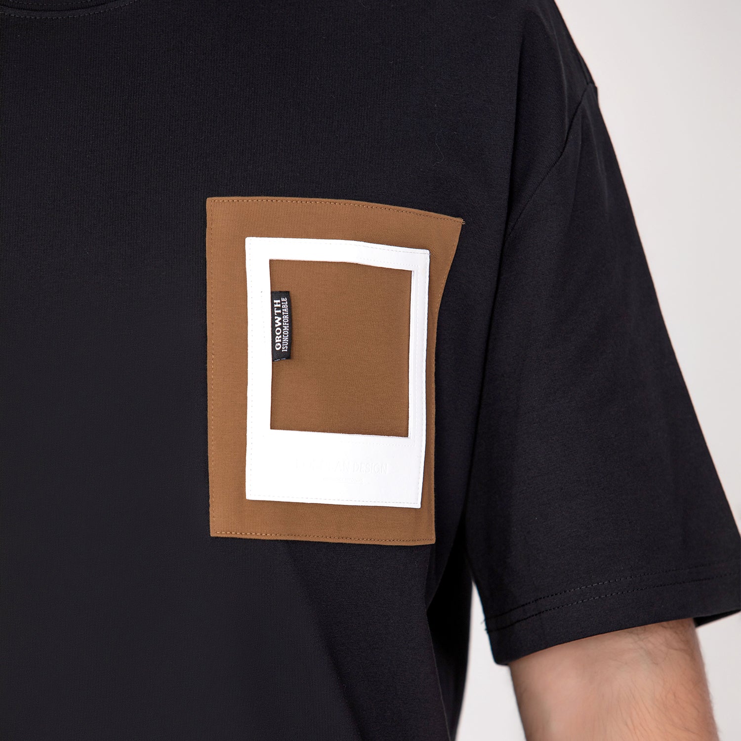 T-shirt poche fenêtre