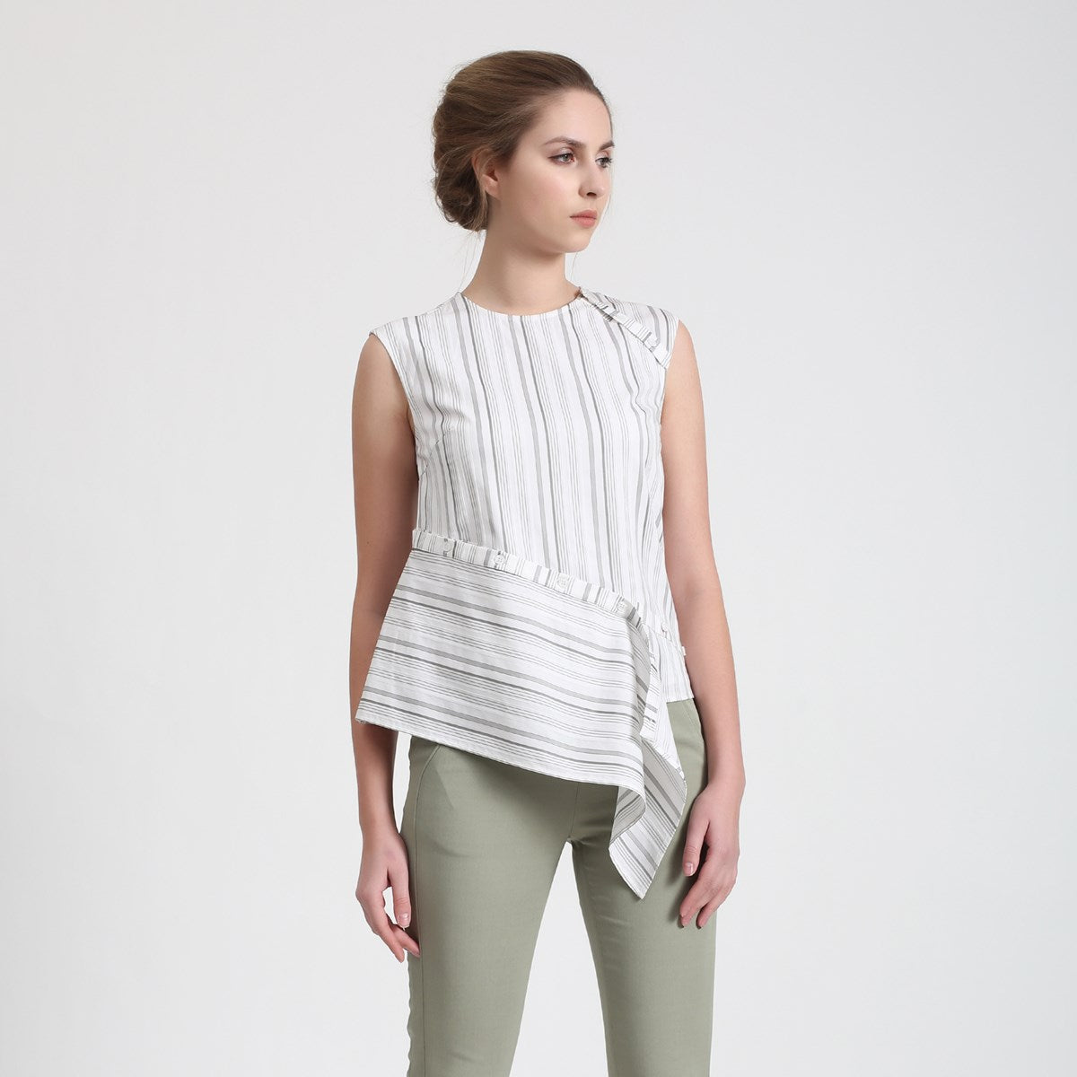 Top asymétrique à rayures